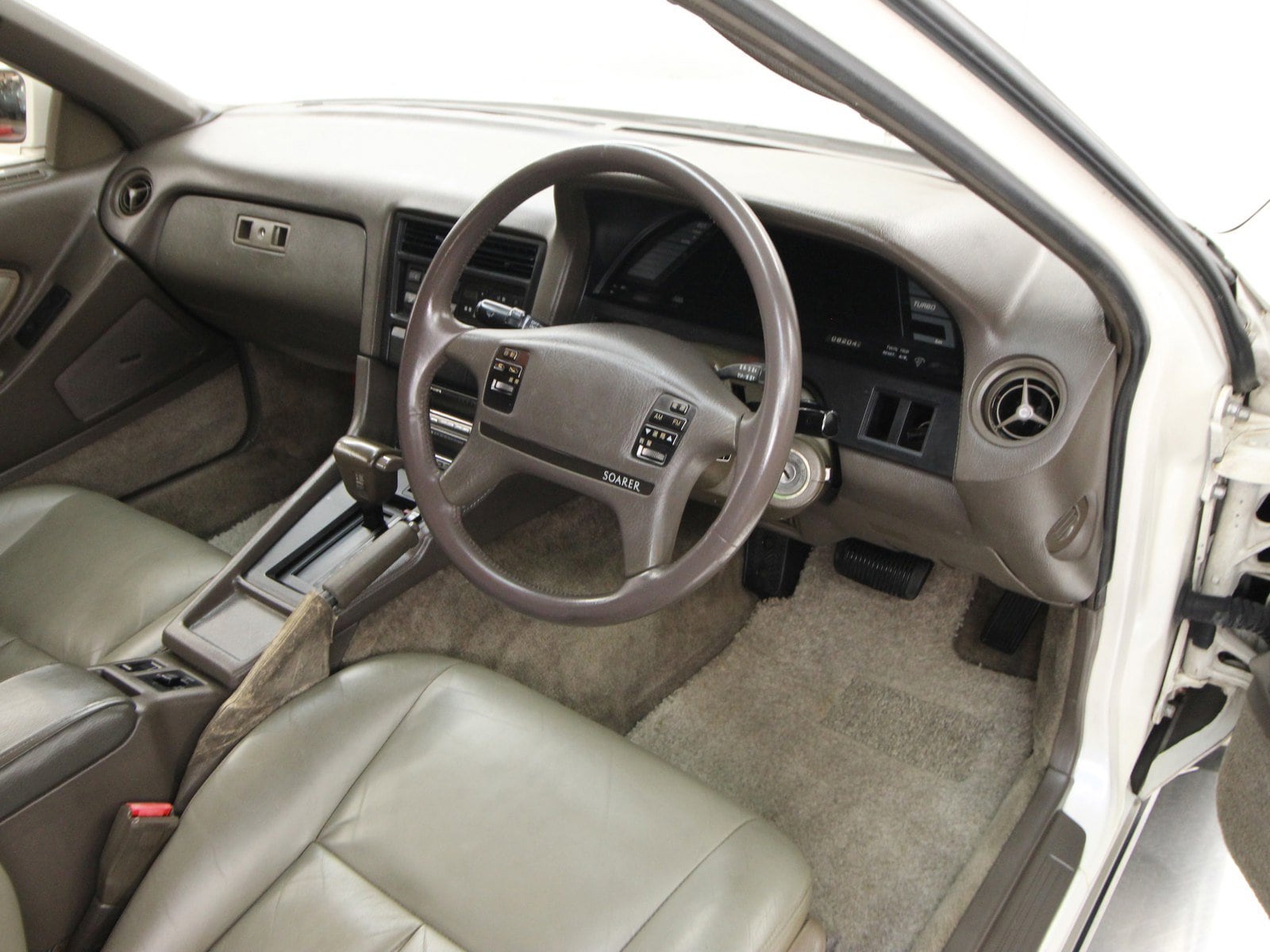 1989 Toyota Soarer 9