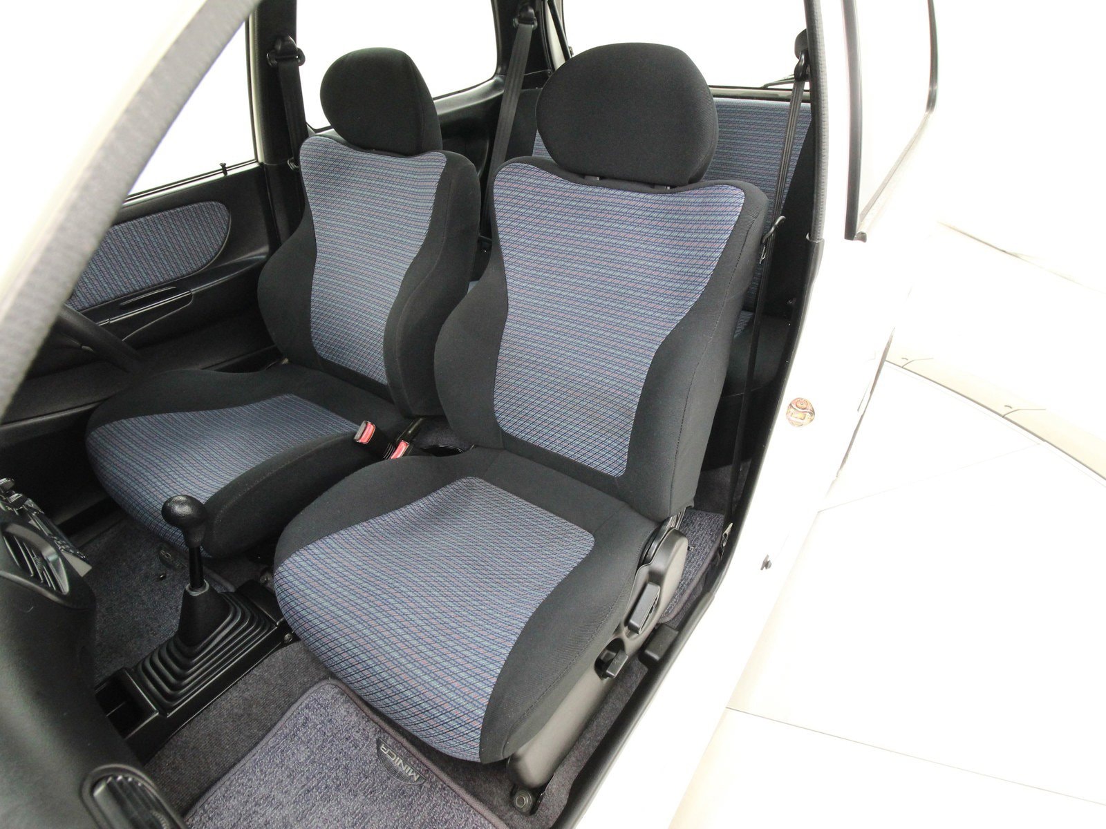 1995 Mitsubishi Minica 16