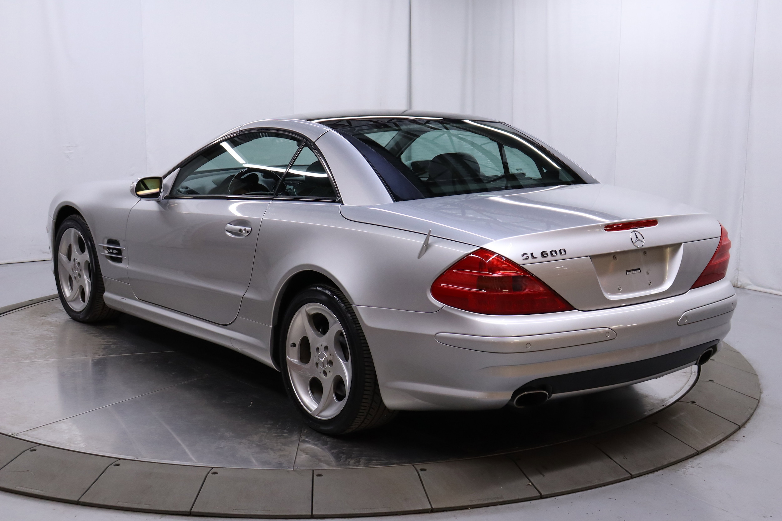 2004 Mercedes-Benz SL-Class 8