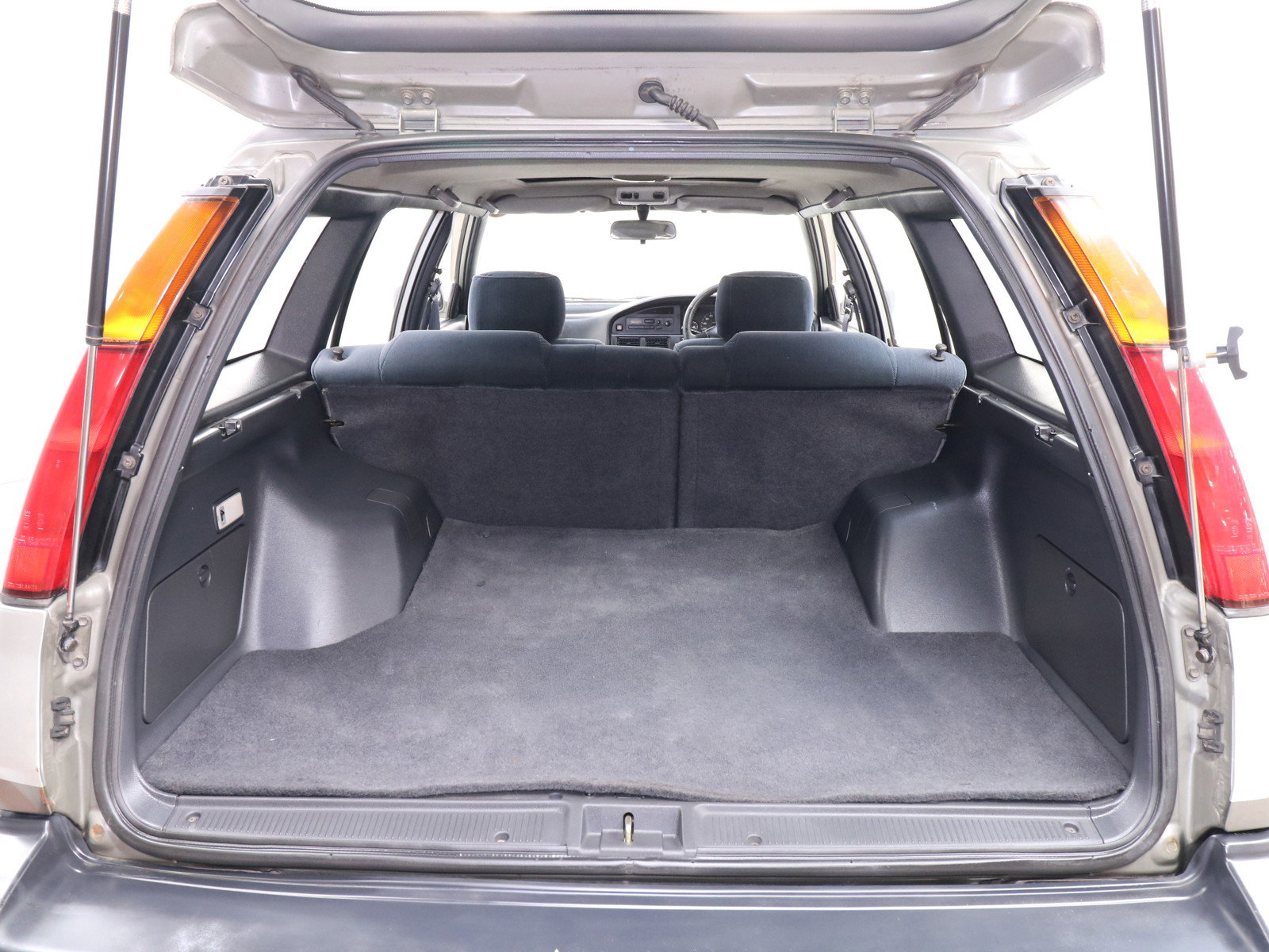 1990 Toyota Sprinter 28