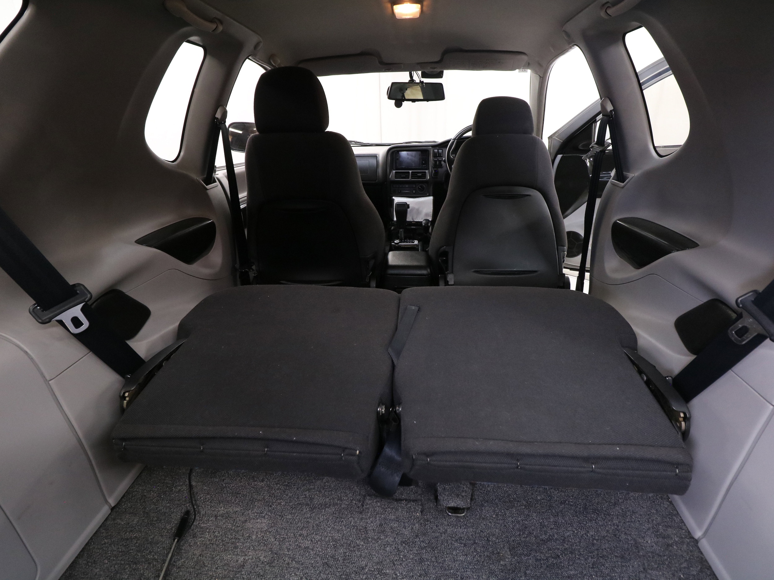 1997 Isuzu Vehicross 26