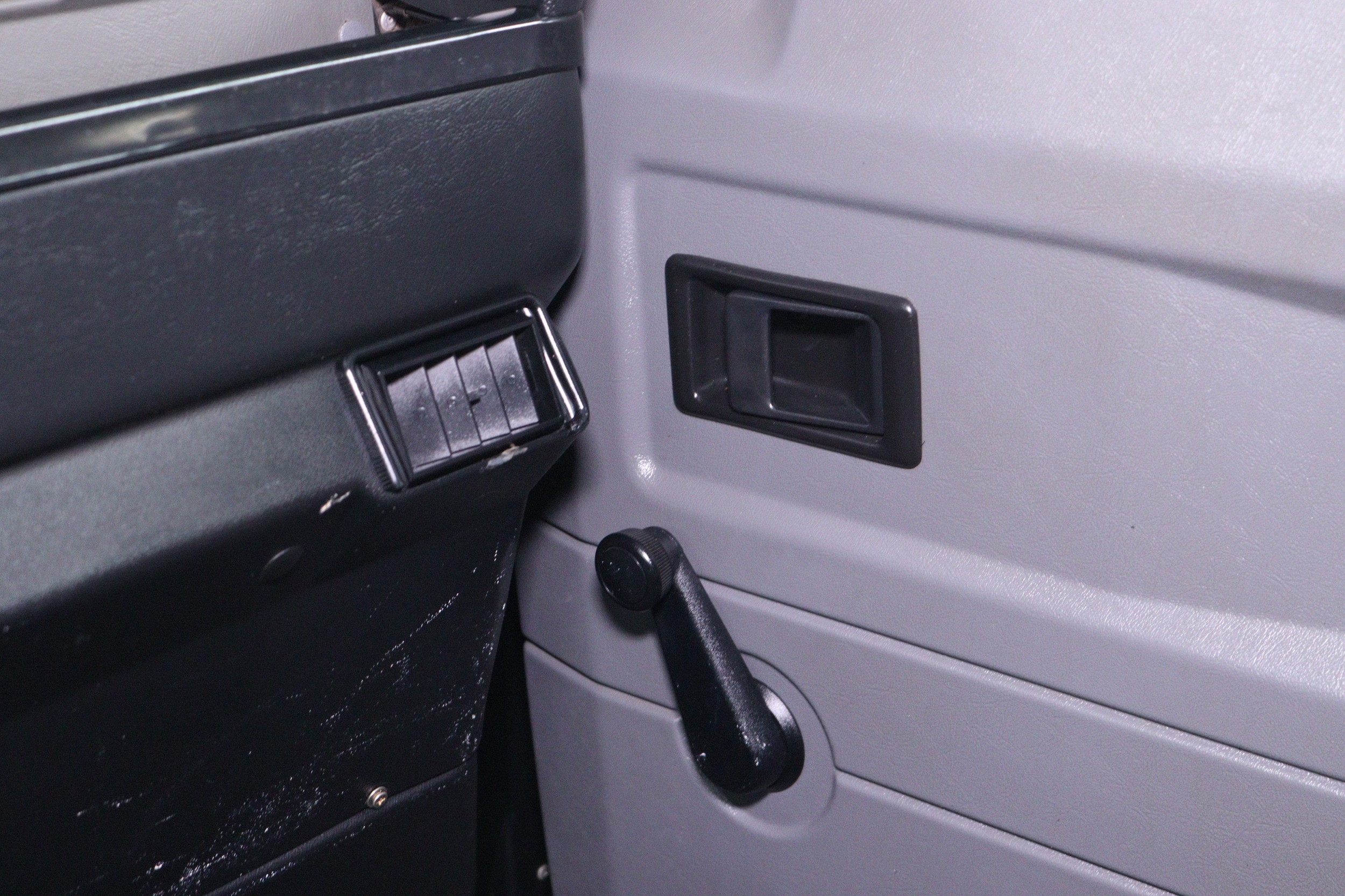 2001 Land Rover Defender 66
