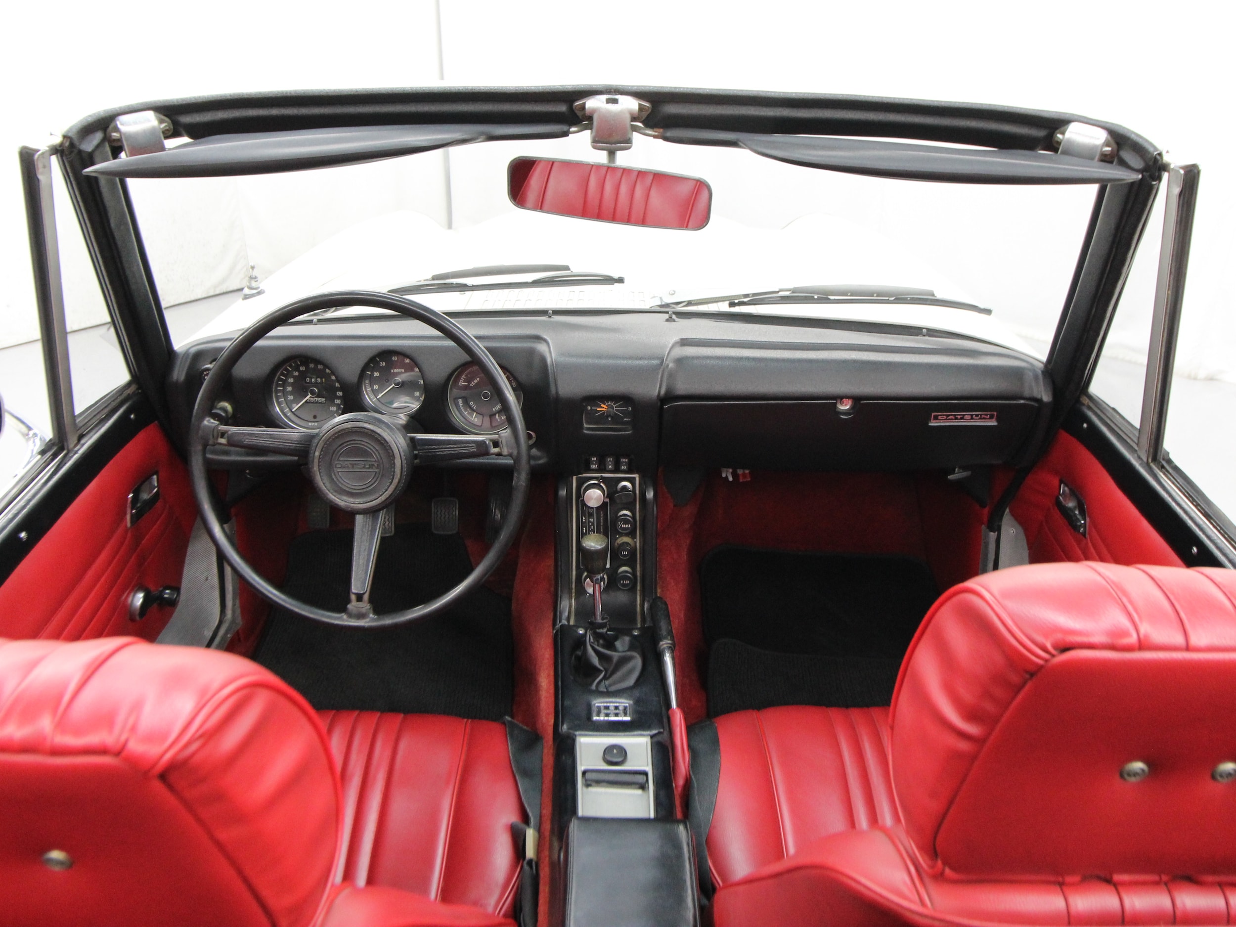 1969 Datsun 2000 41