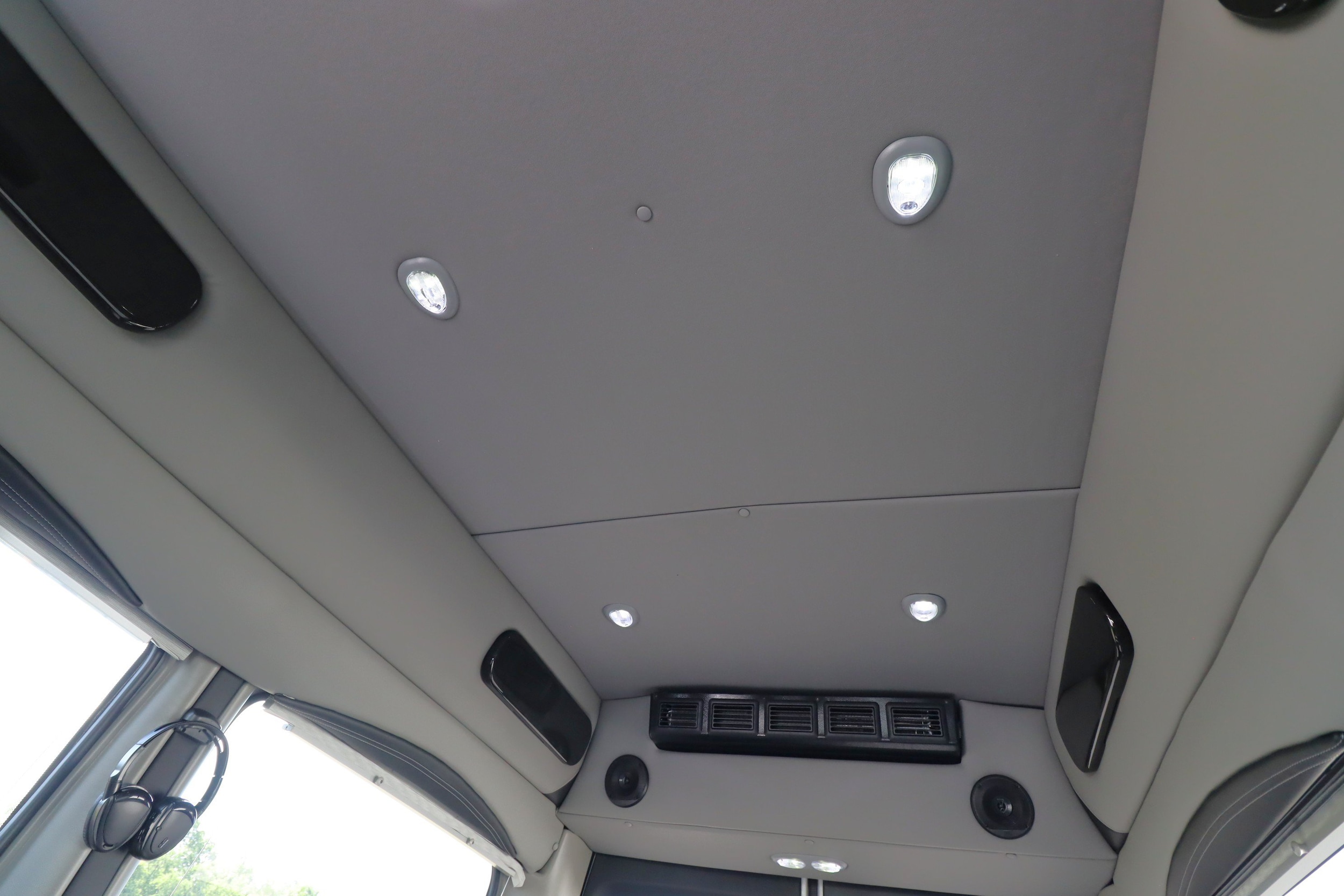 2025 Mercedes-Benz Sprinter 2500 102