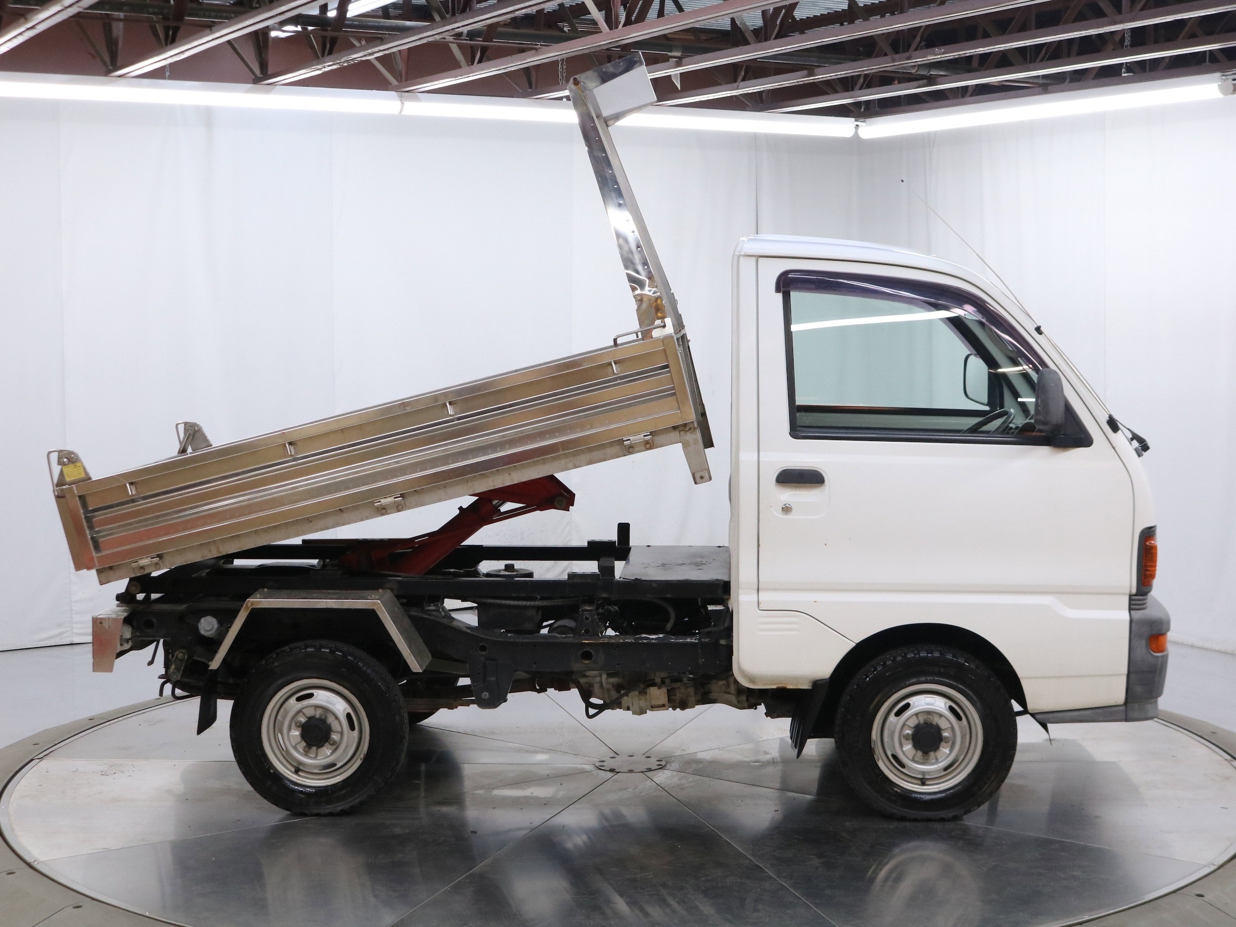 1996 Mitsubishi Minicab 53