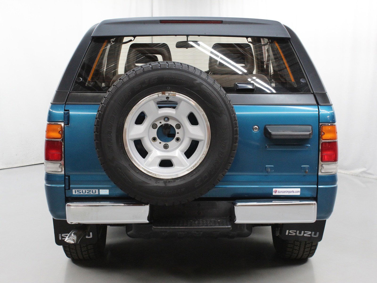 1995 Isuzu Mu 9