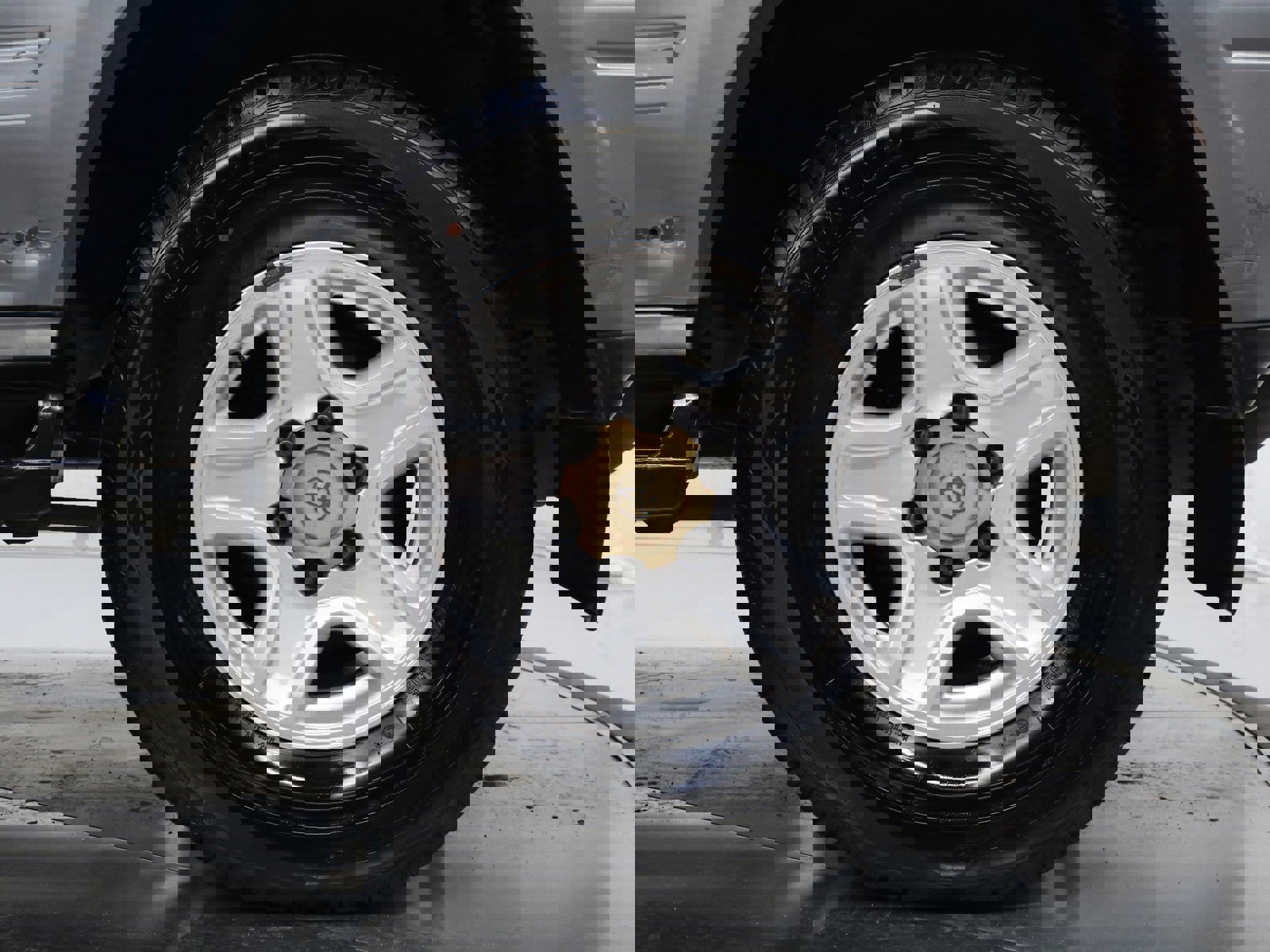 1996 Toyota Land Cruiser Prado 29