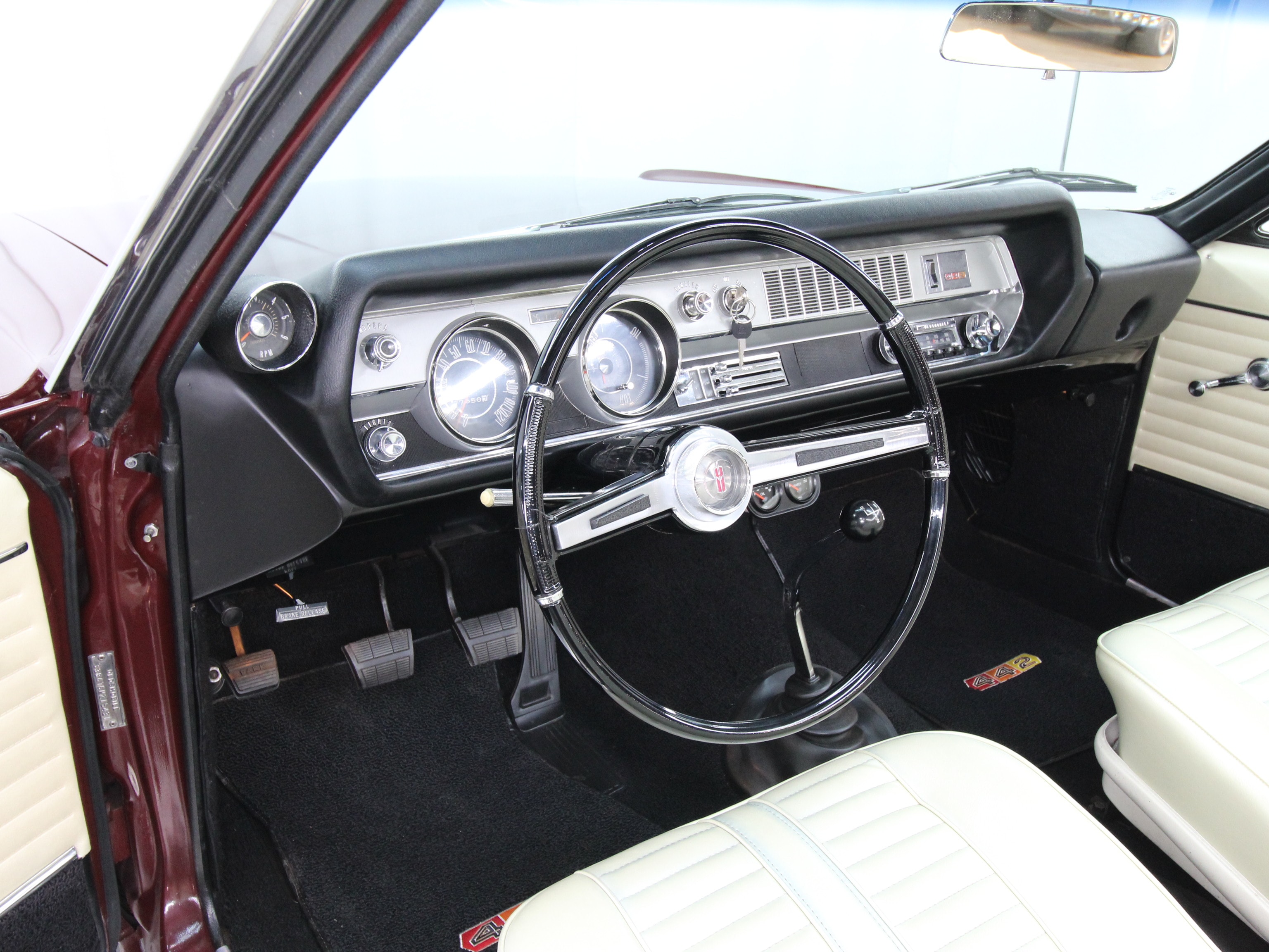 1966 Oldsmobile 442 11