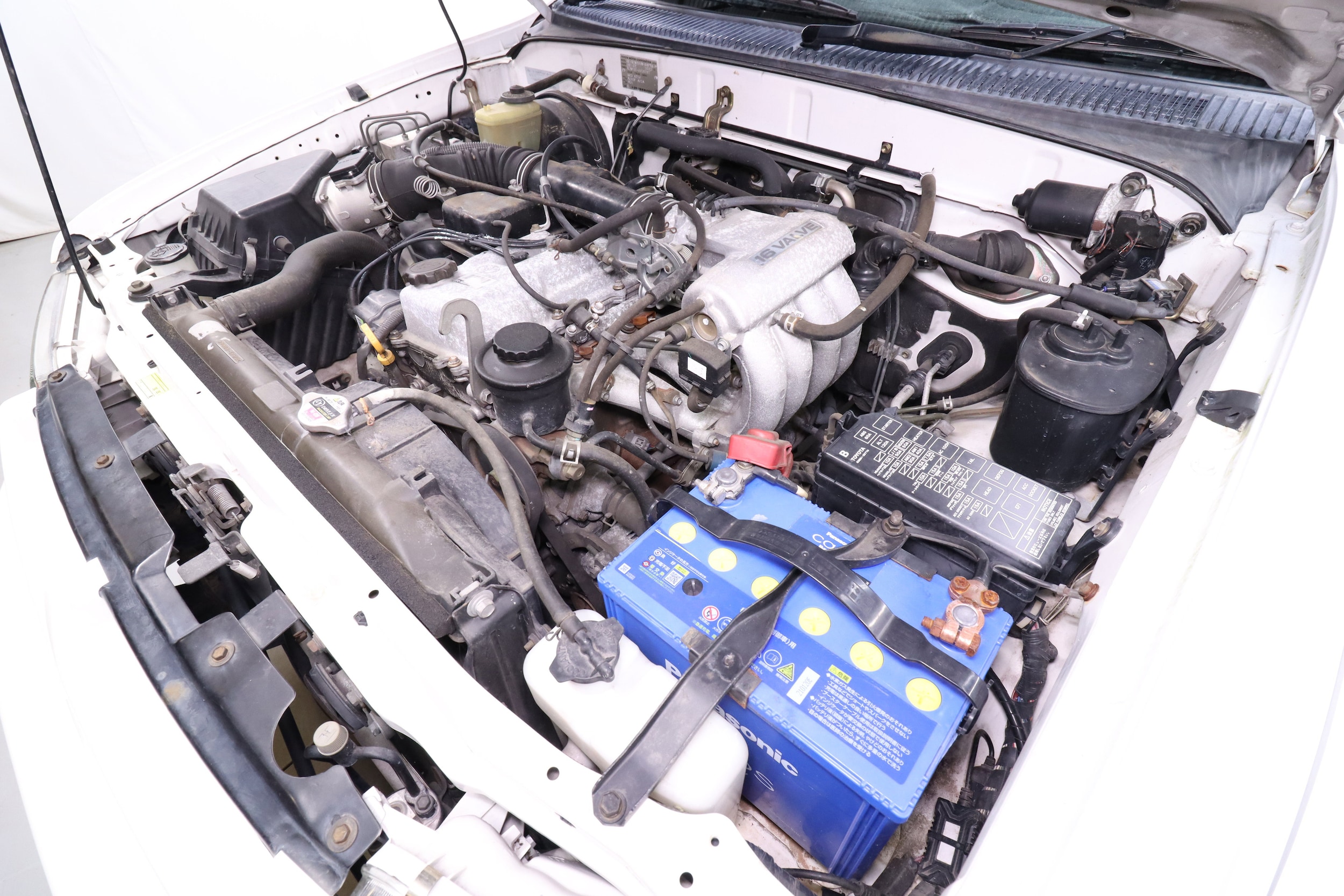 1999 Toyota Hilux 29