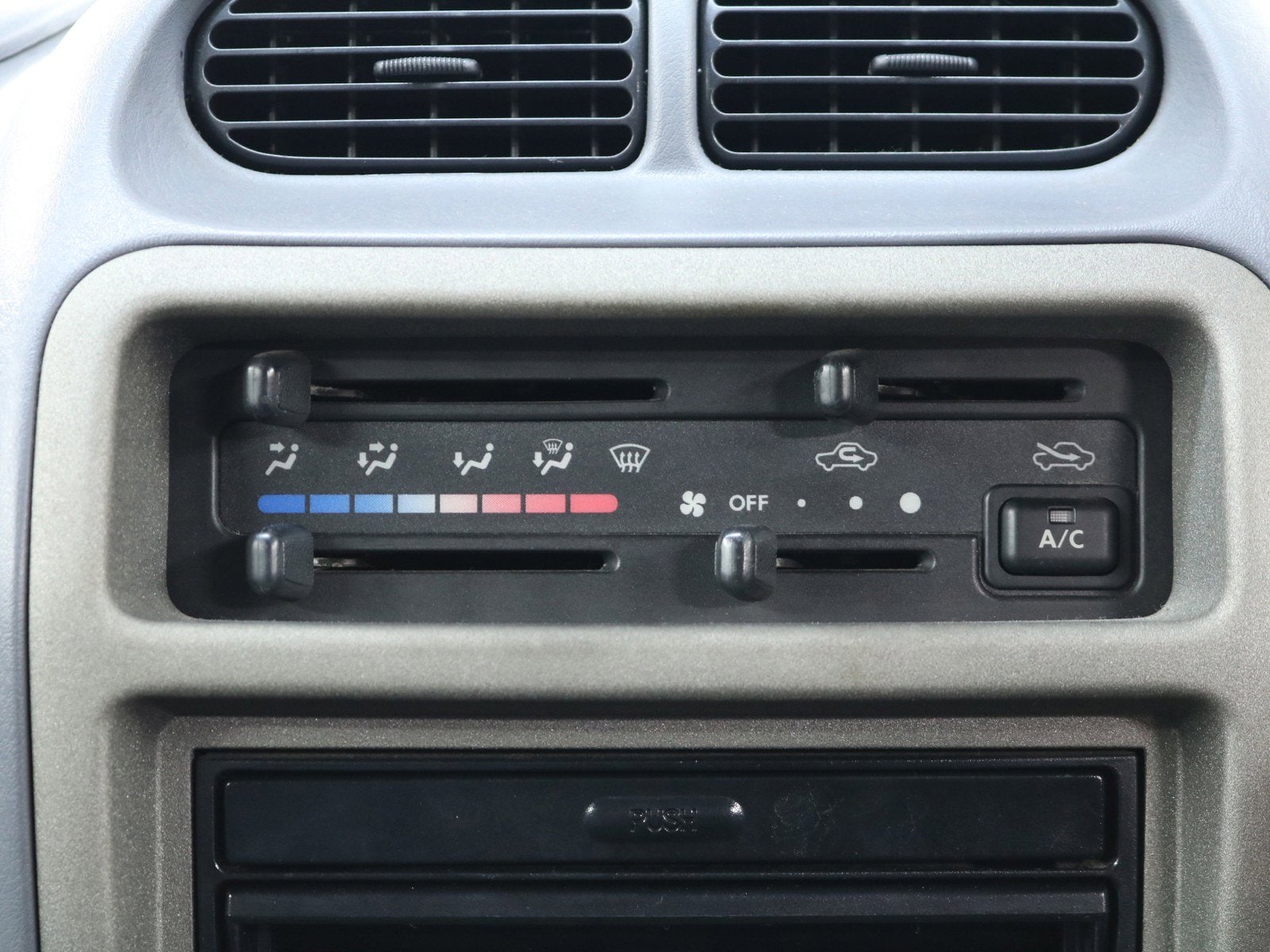 1999 Daihatsu Terios 14