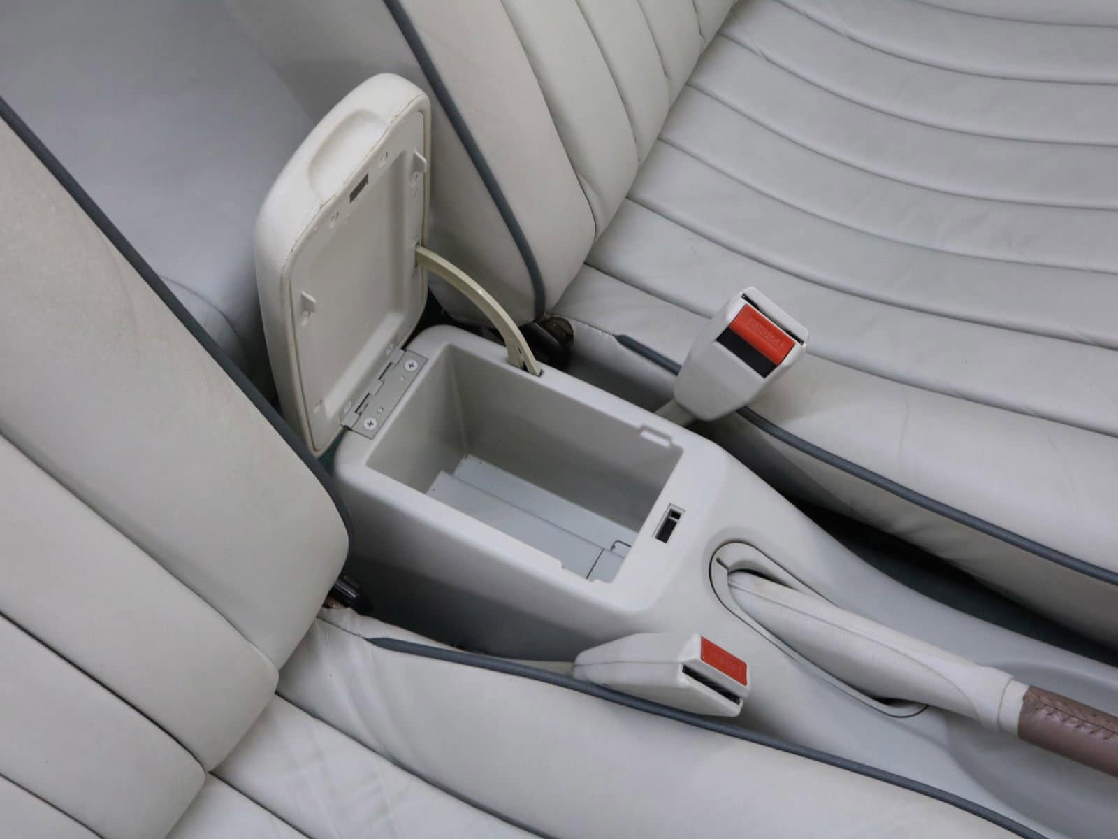 1991 Nissan Figaro 47