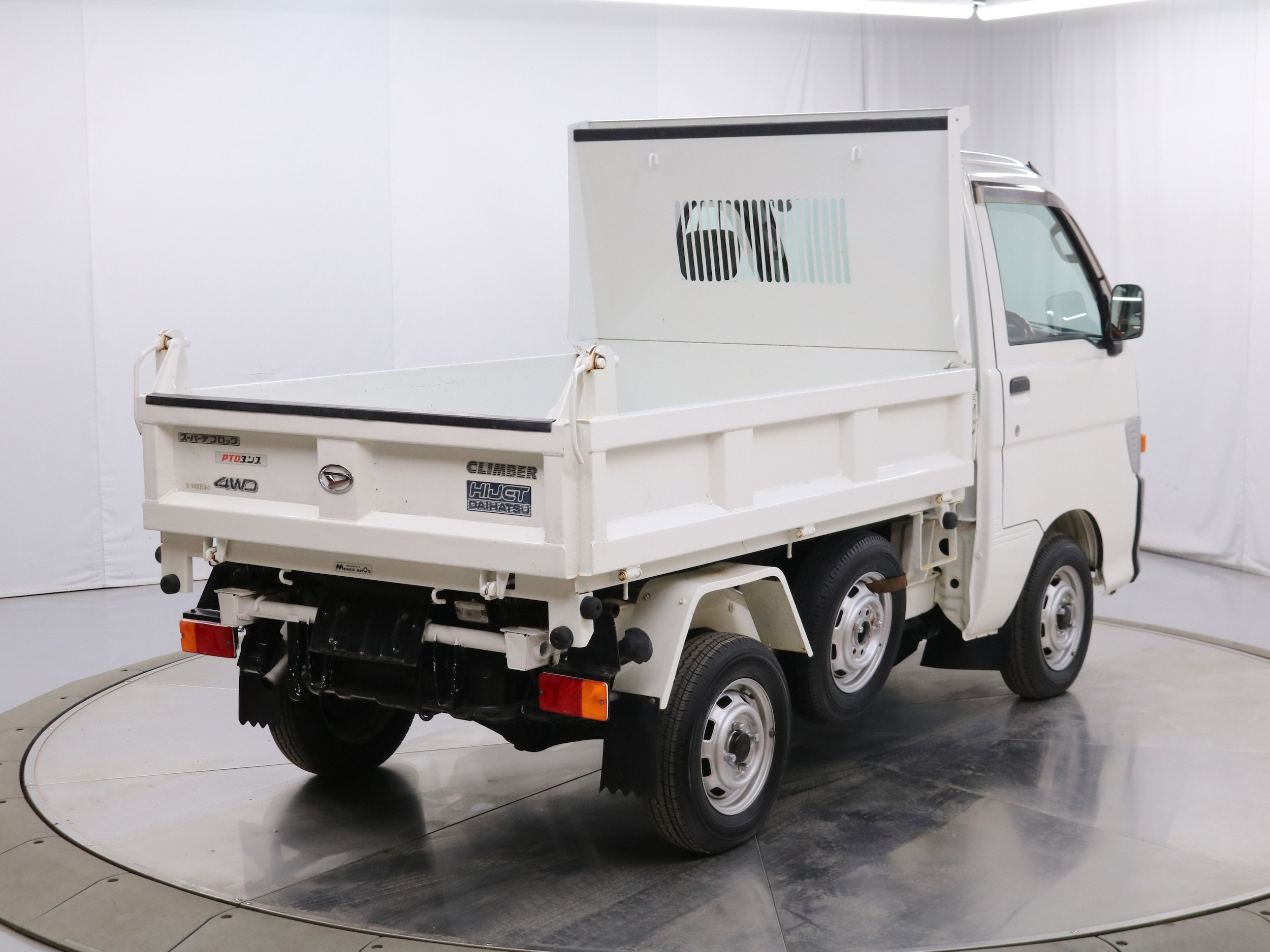 1998 Daihatsu Hijet 7