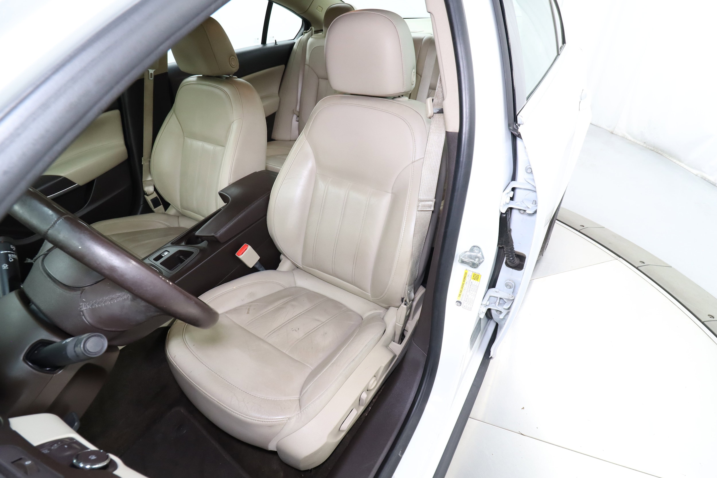 2017 Buick Regal 16