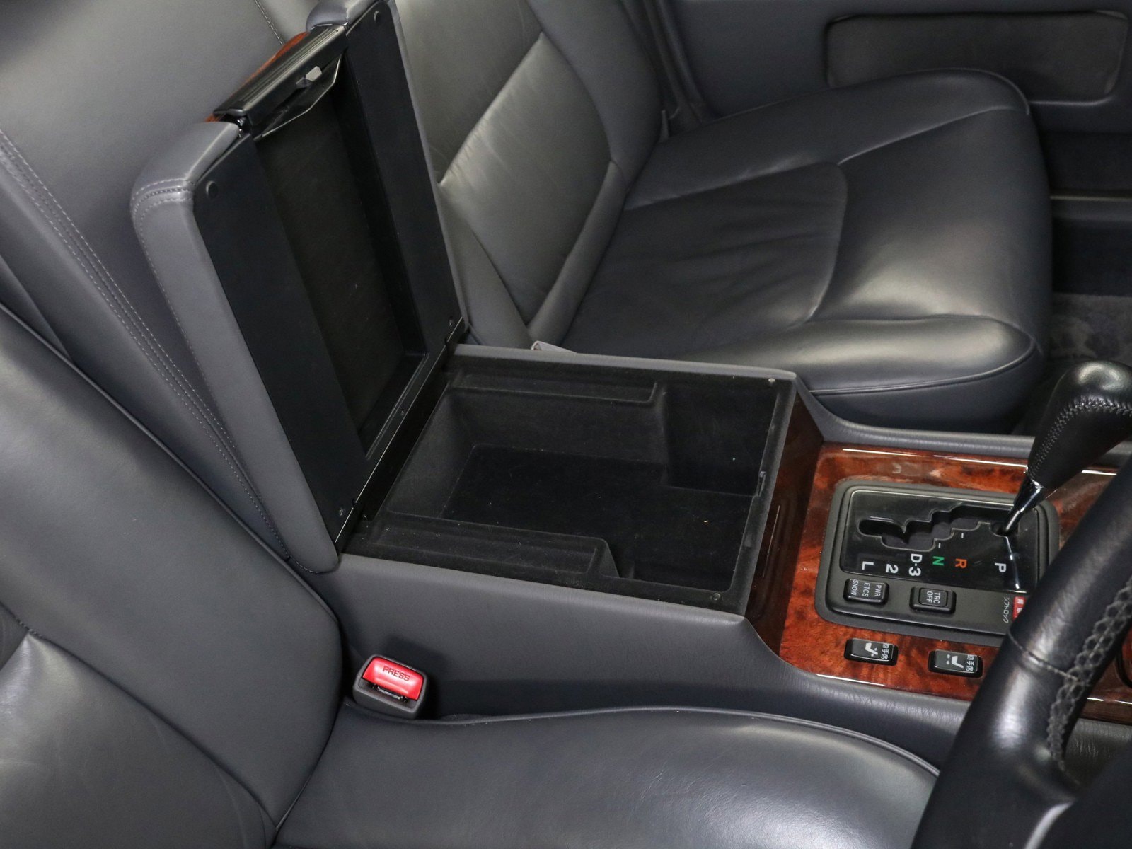 1997 Toyota Century 48