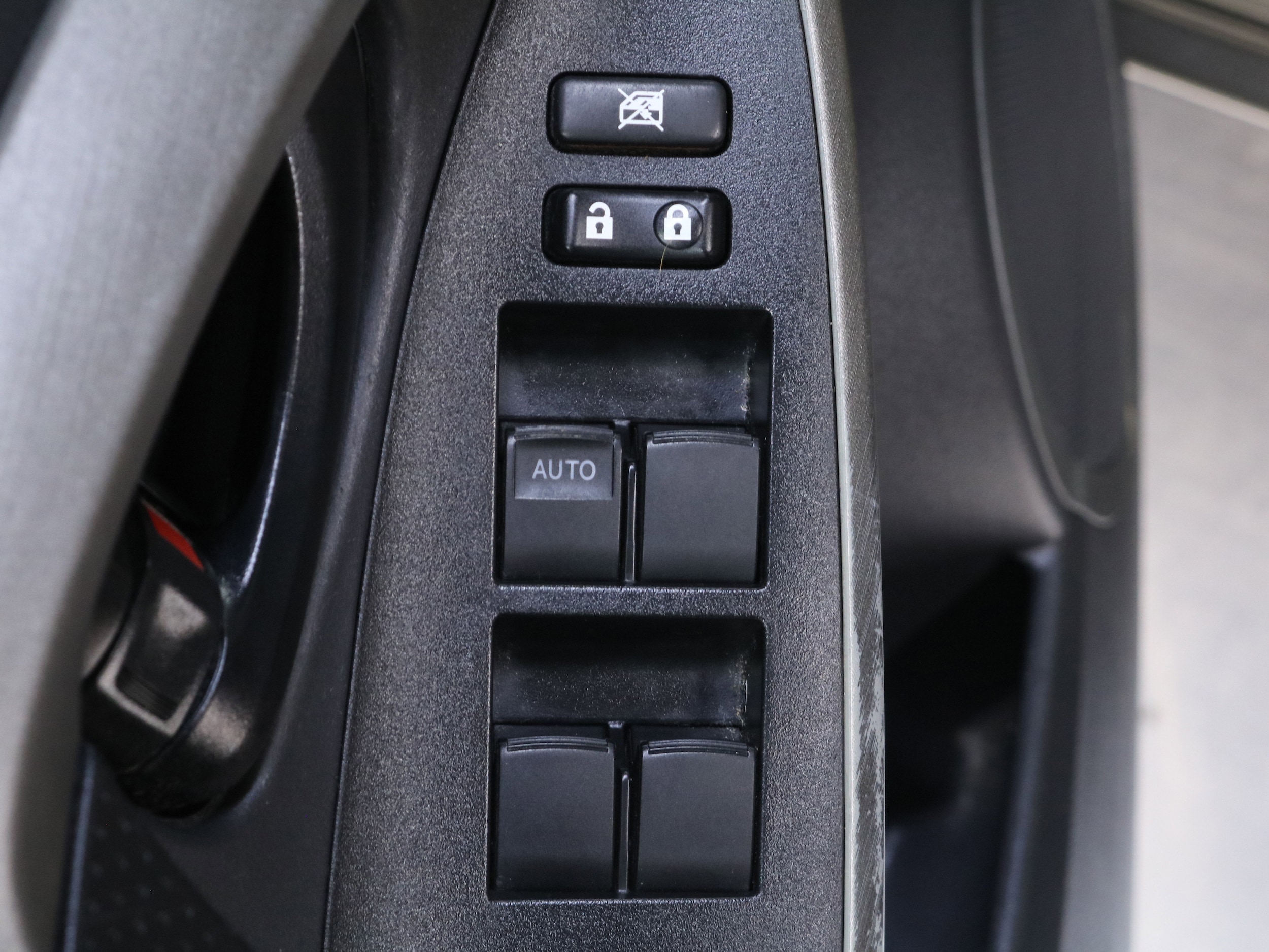 2010 Toyota RAV4 25