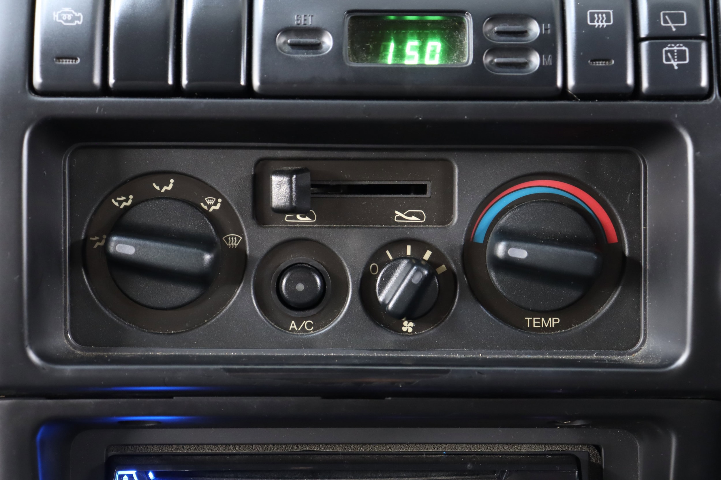 1996 Isuzu Bighorn 14