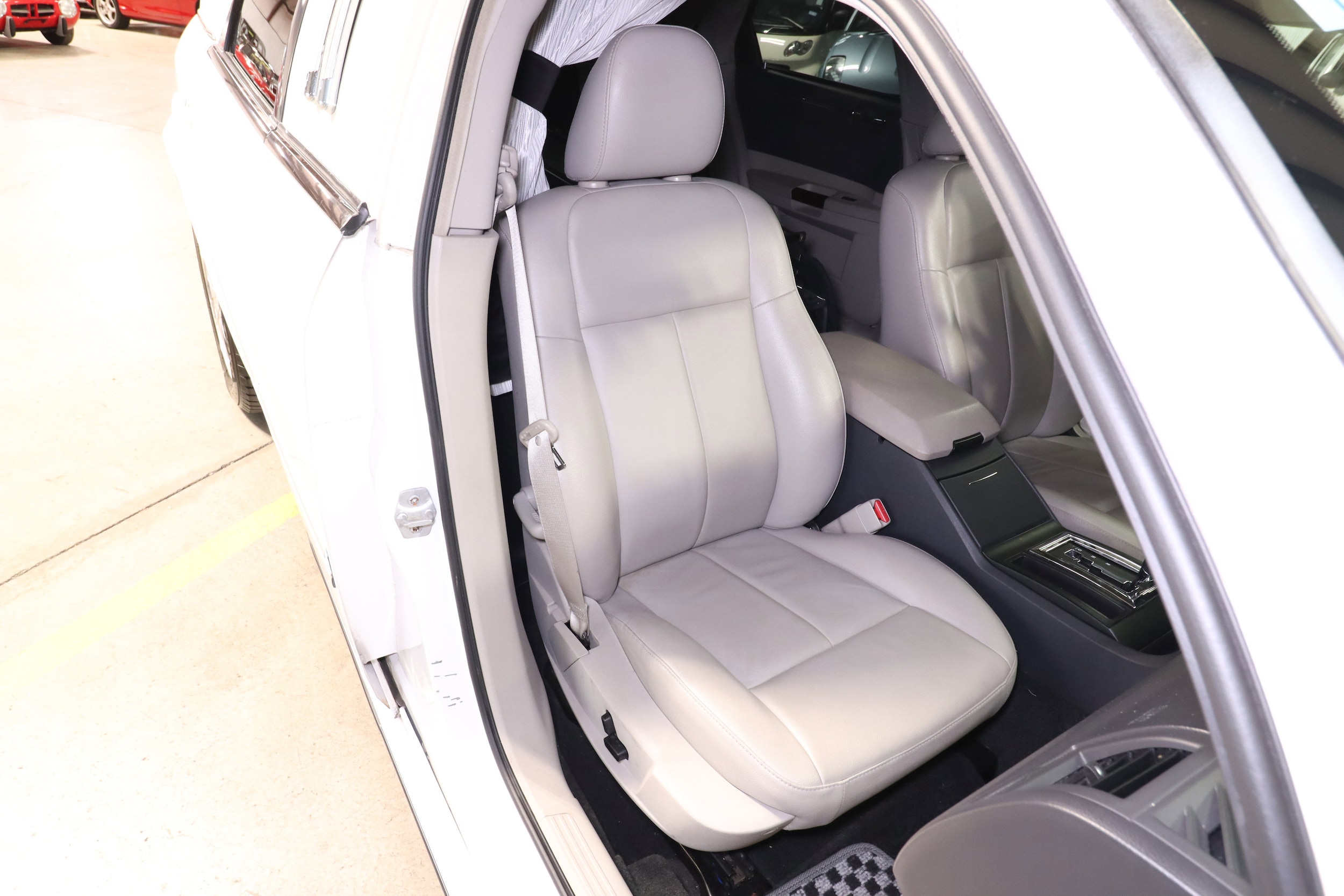 2007 Chrysler 300 19