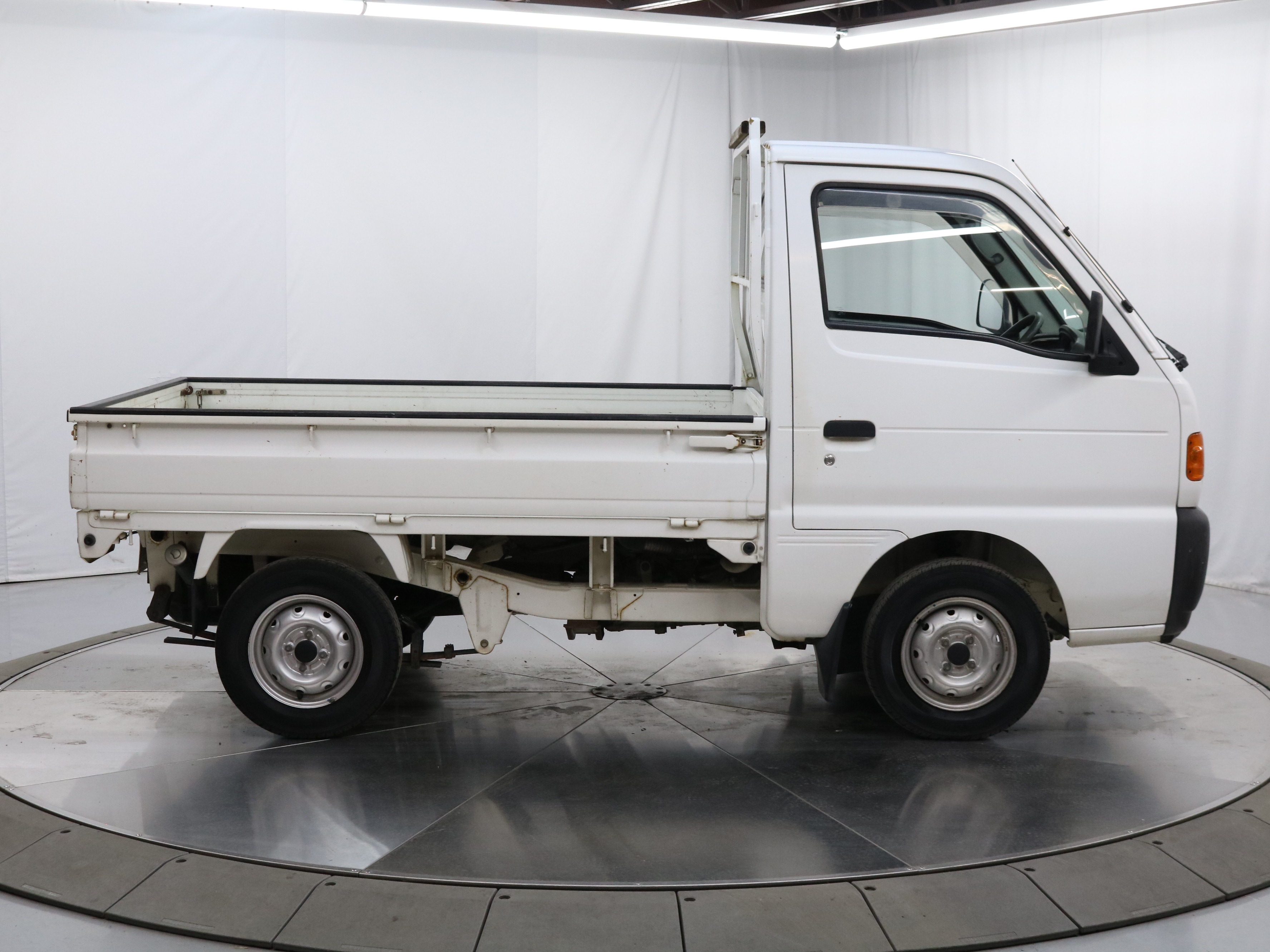 1997 Suzuki Carry 8