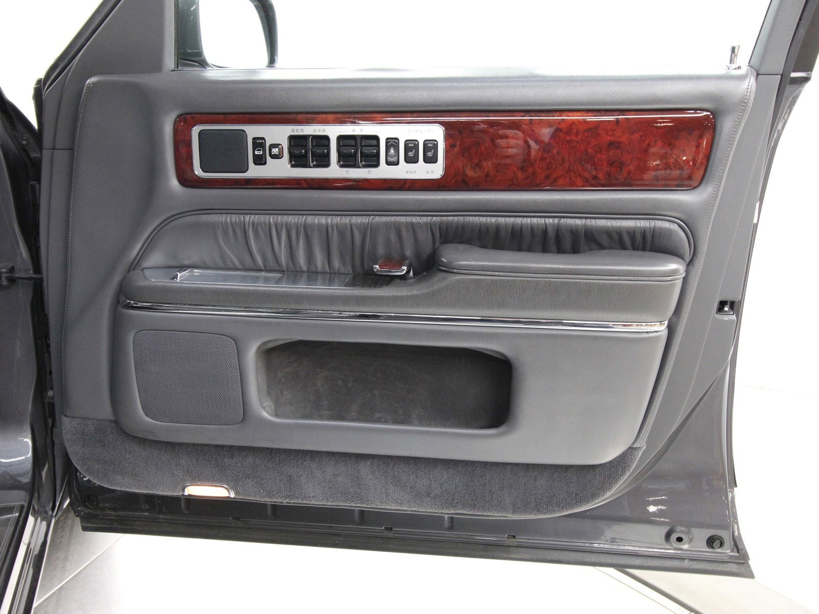 1997 Toyota Century 25