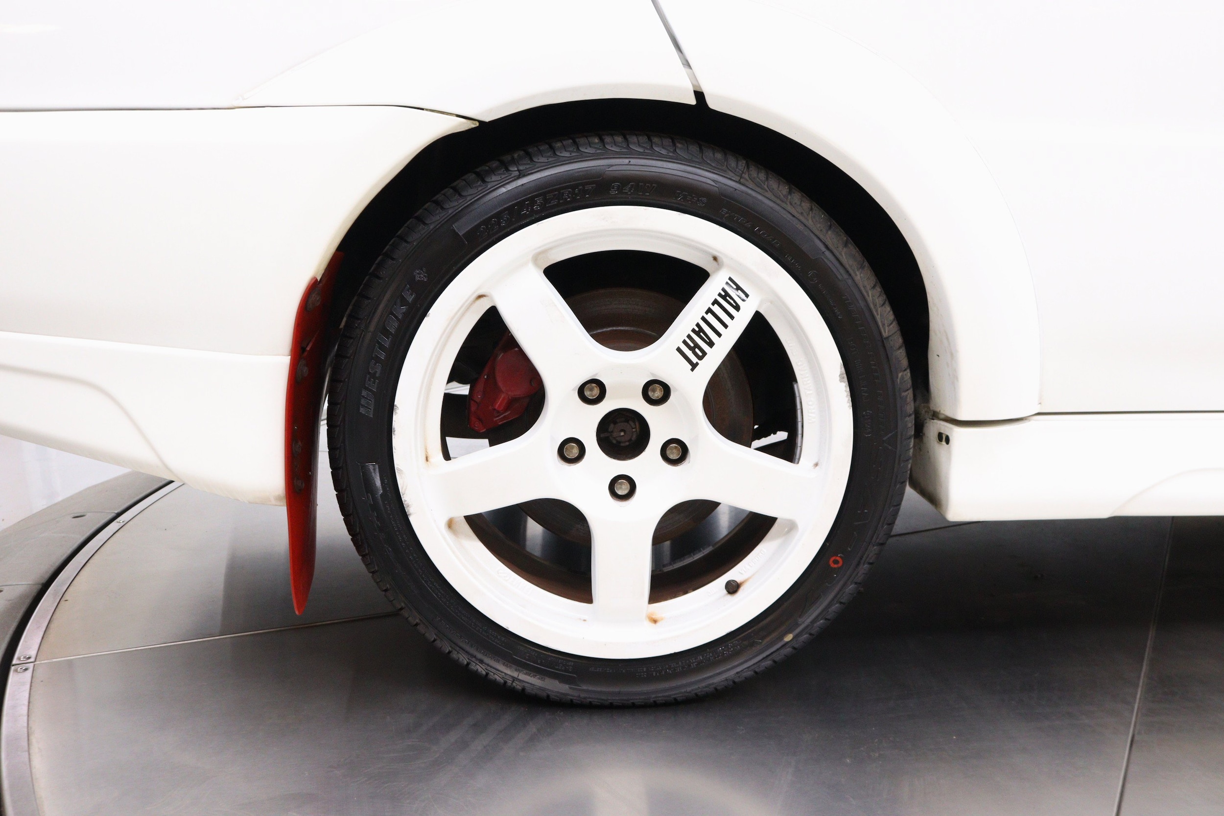 1999 Mitsubishi Lancer 32
