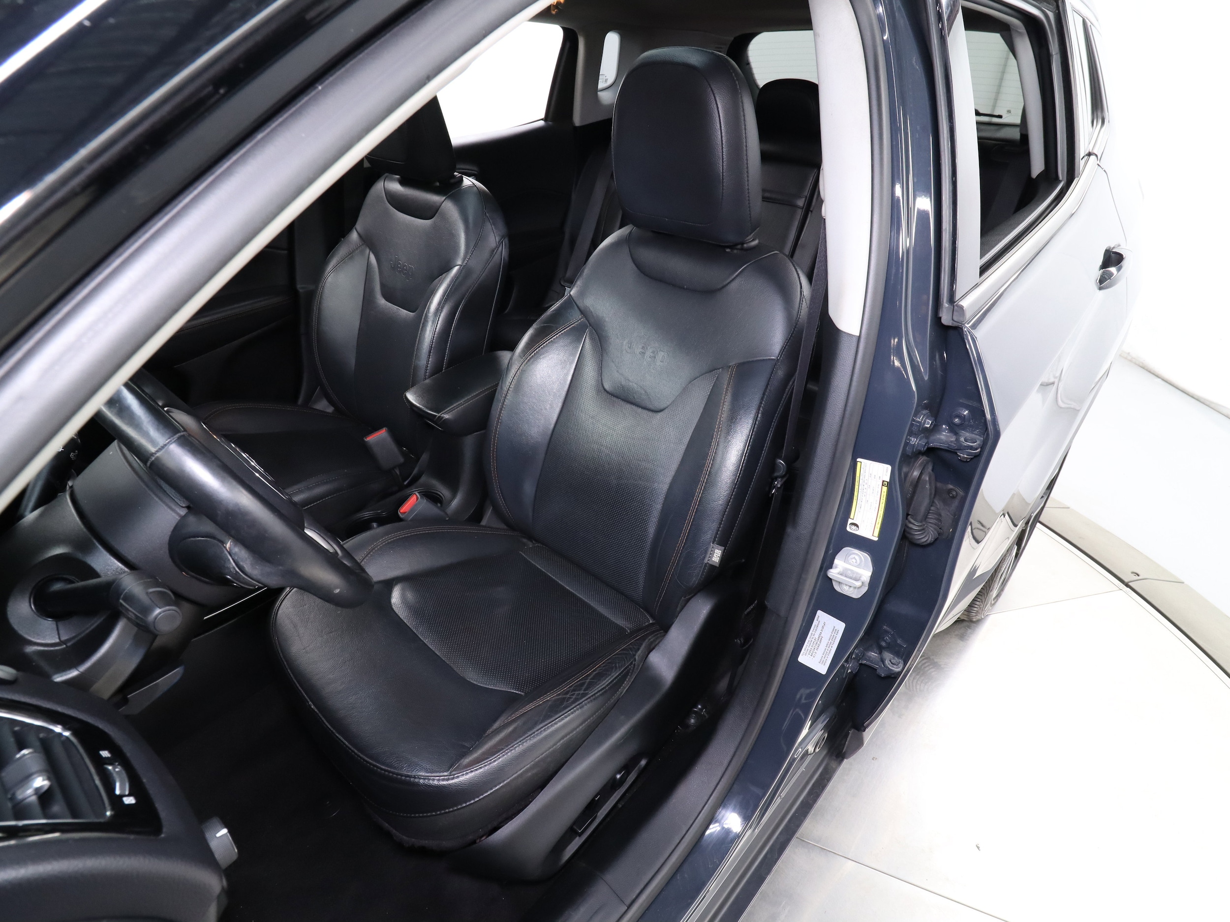 2018 Jeep Compass 17