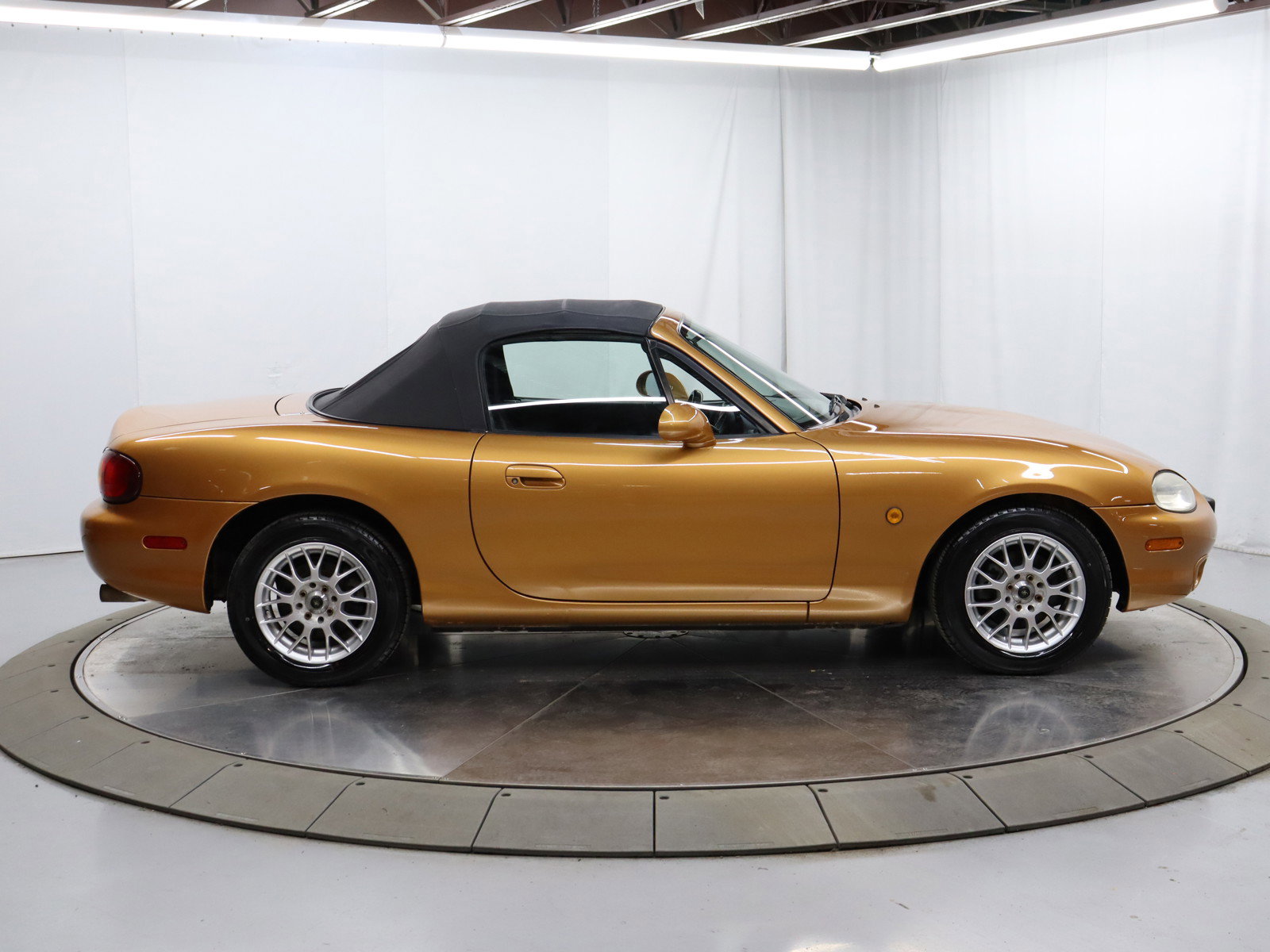 1998 Mazda Eunos Roadster 16