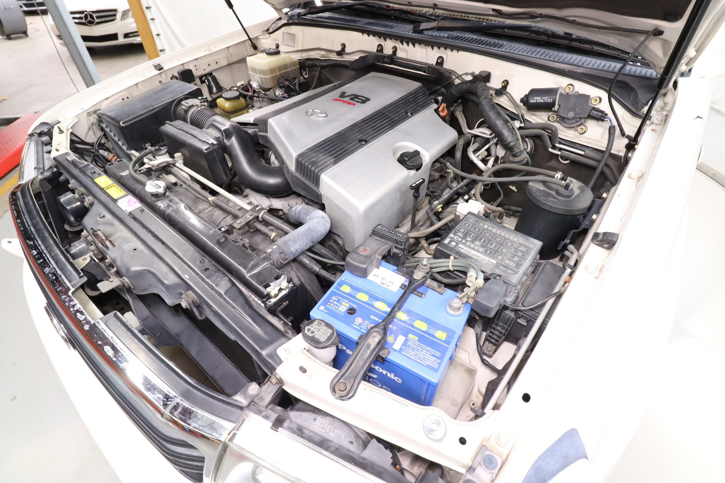 2000 Toyota Land Cruiser 29