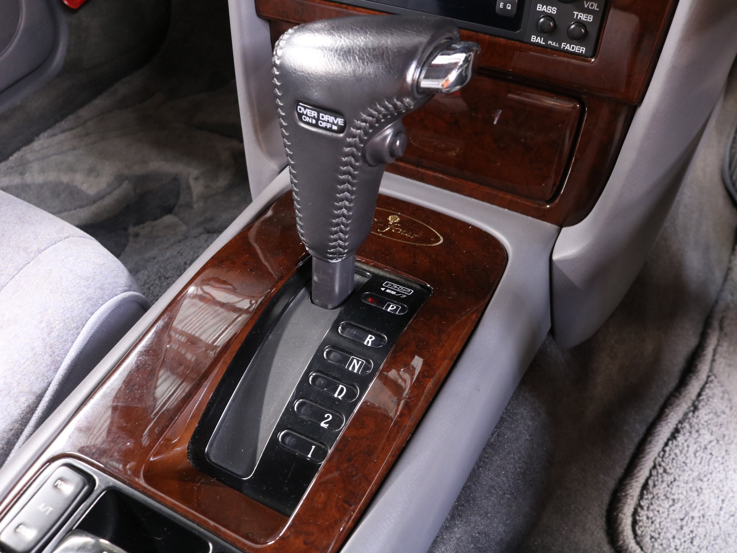 1995 Nissan Cima 16