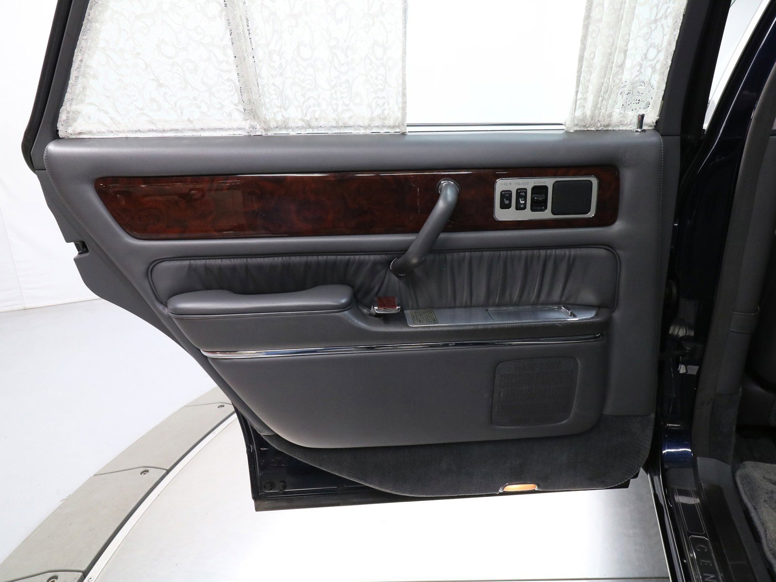 1997 Toyota Century 30