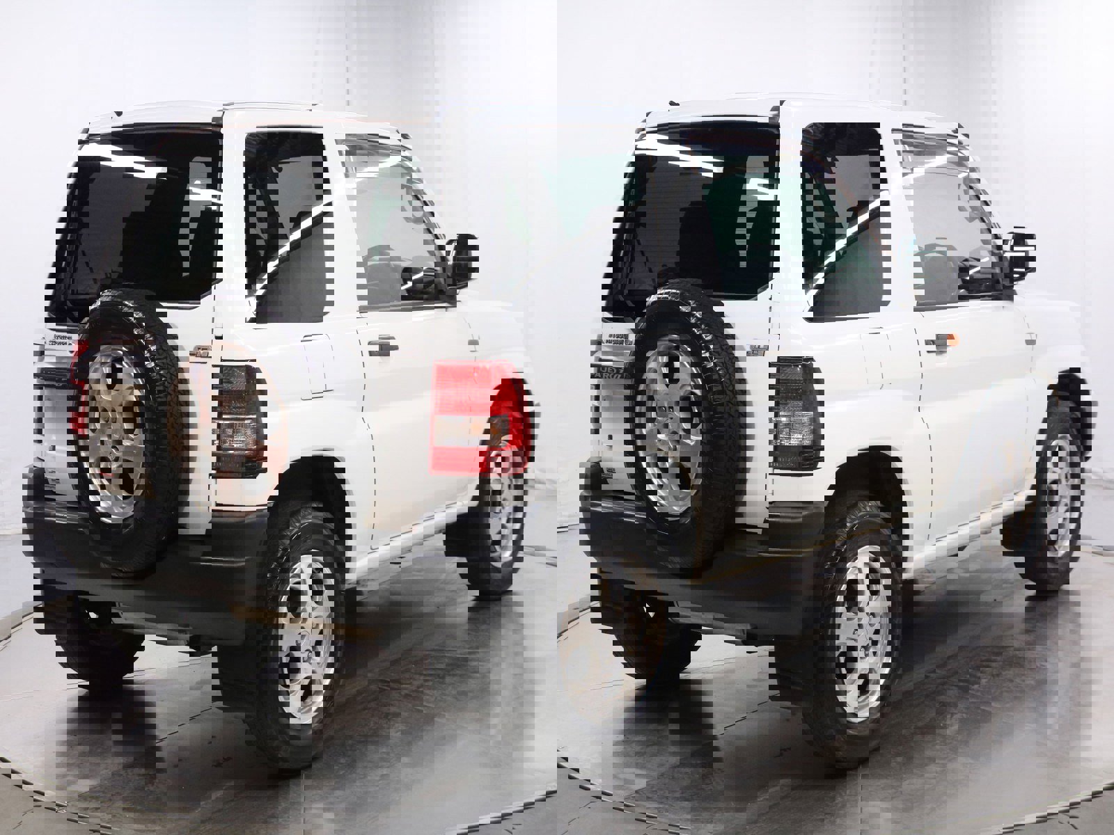 1999 Mitsubishi Pajero 6