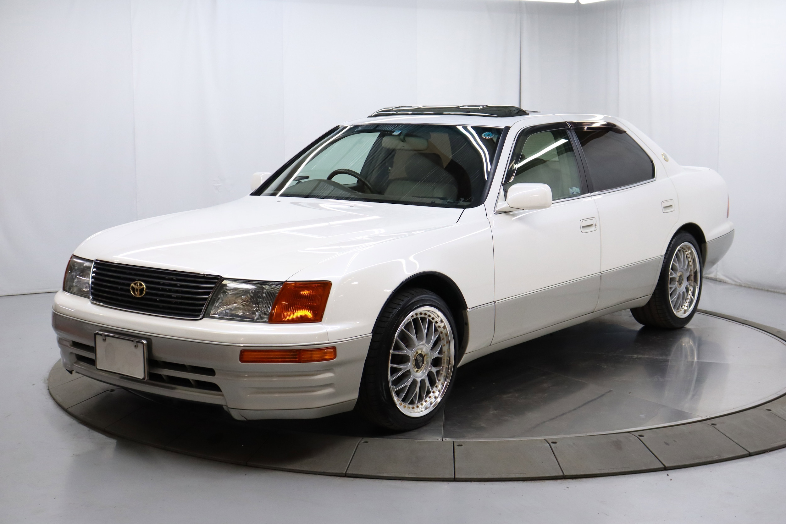 1994 Toyota Celsior 2