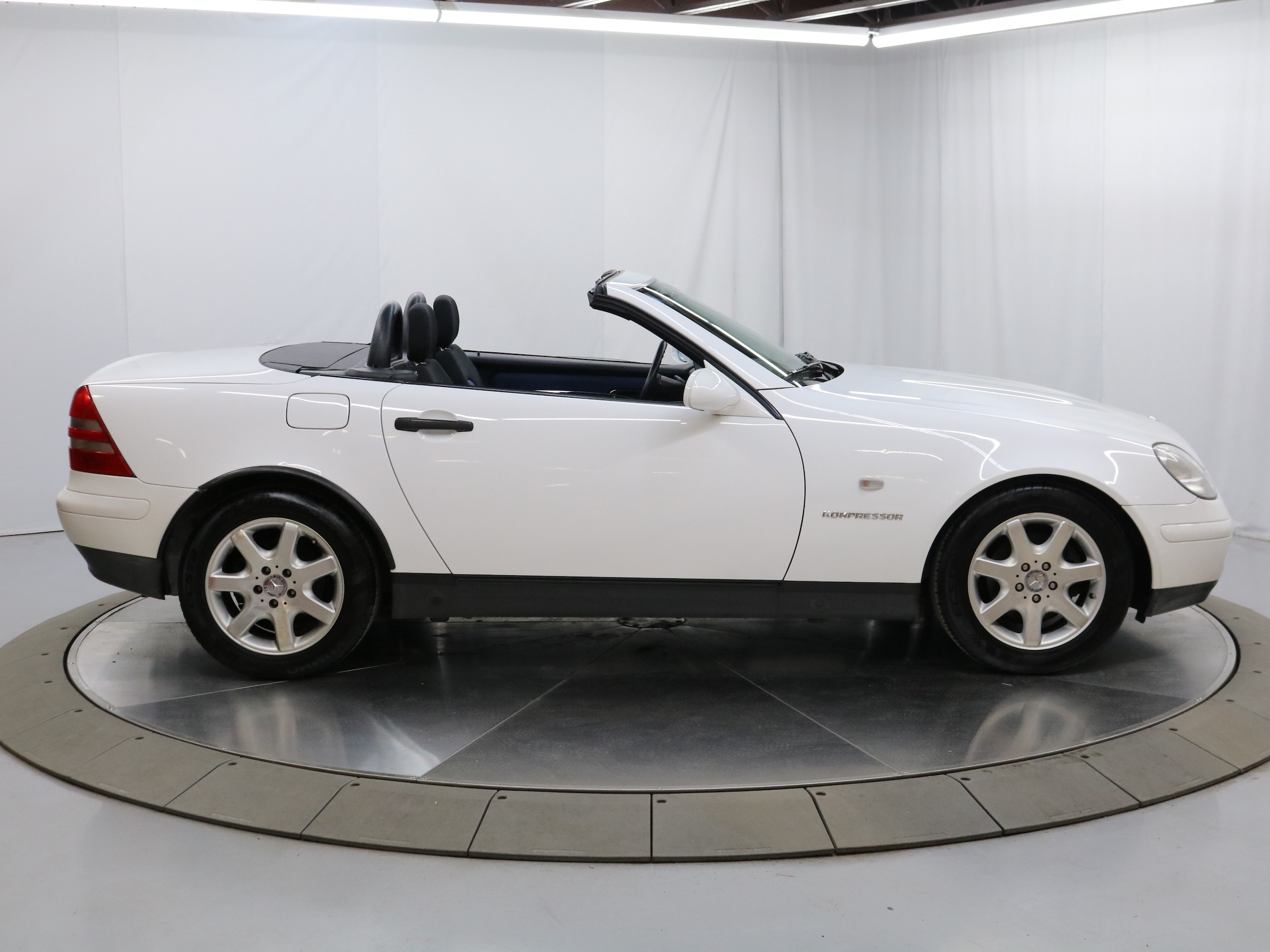 1998 Mercedes-Benz SLK230 8