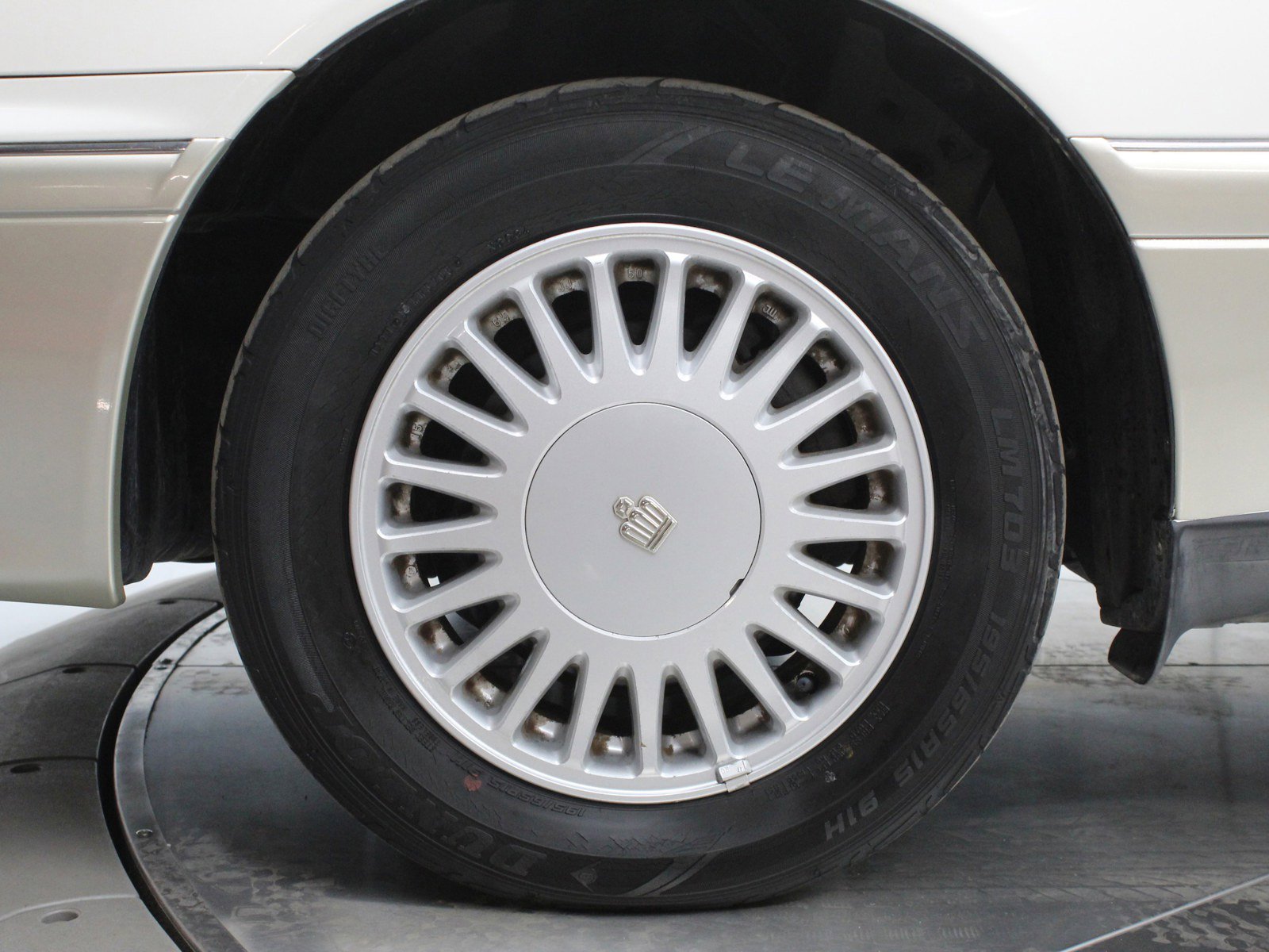 1997 Toyota Crown 32
