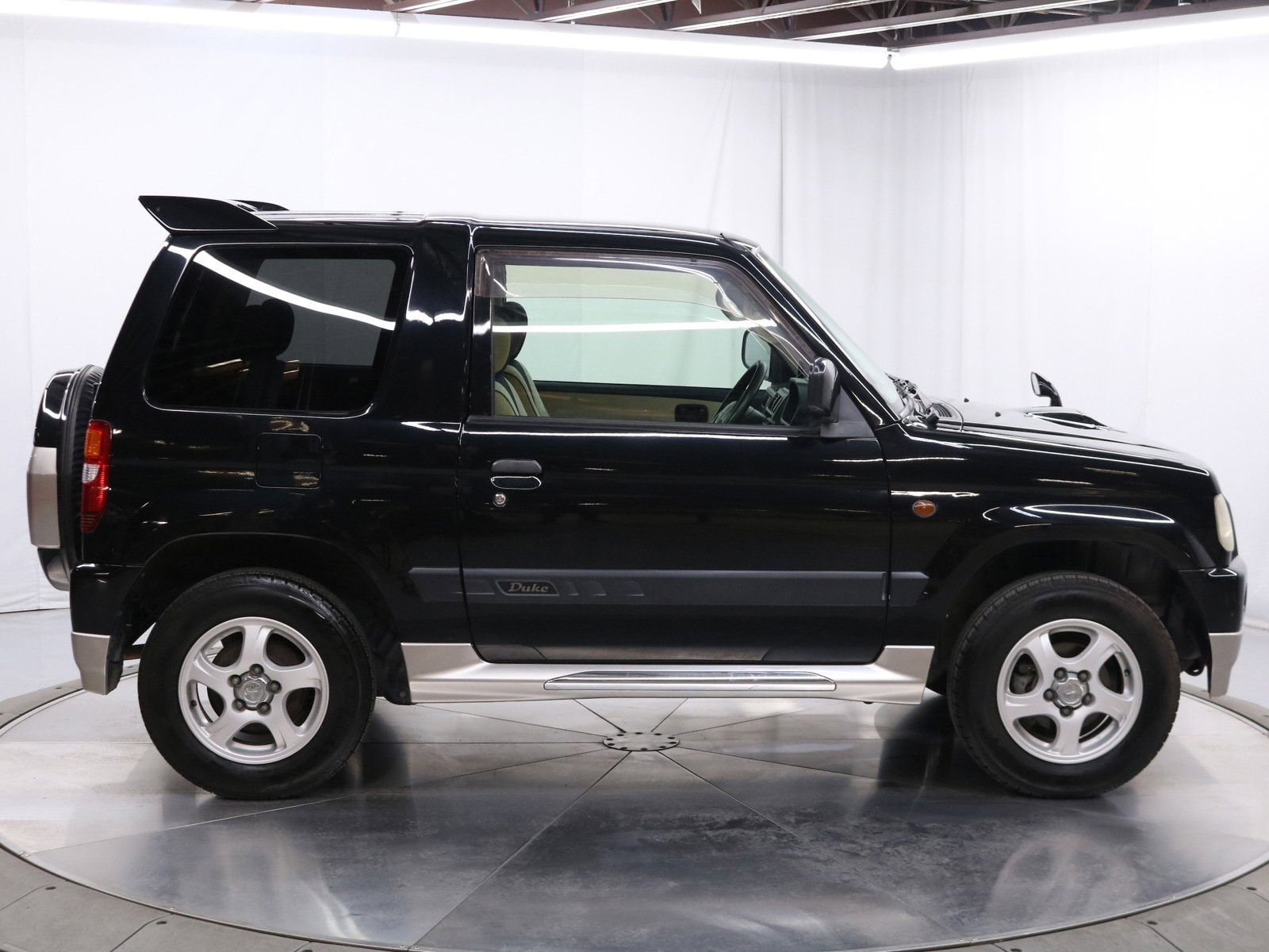 1999 Mitsubishi Pajero 10