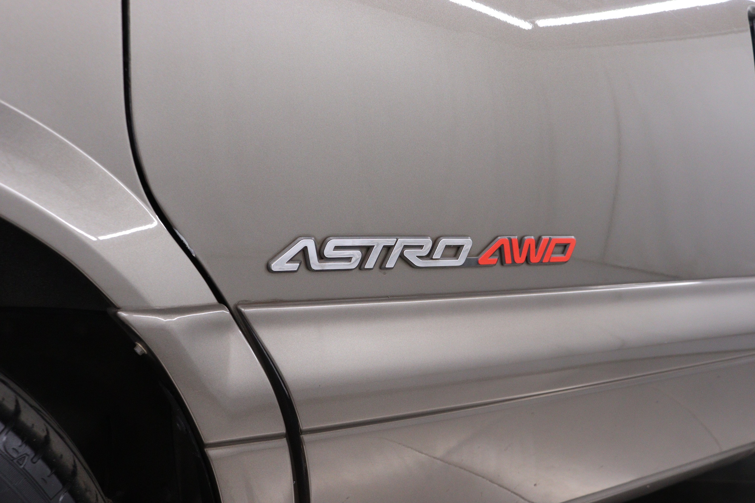 2000 Chevrolet Astro LT 73