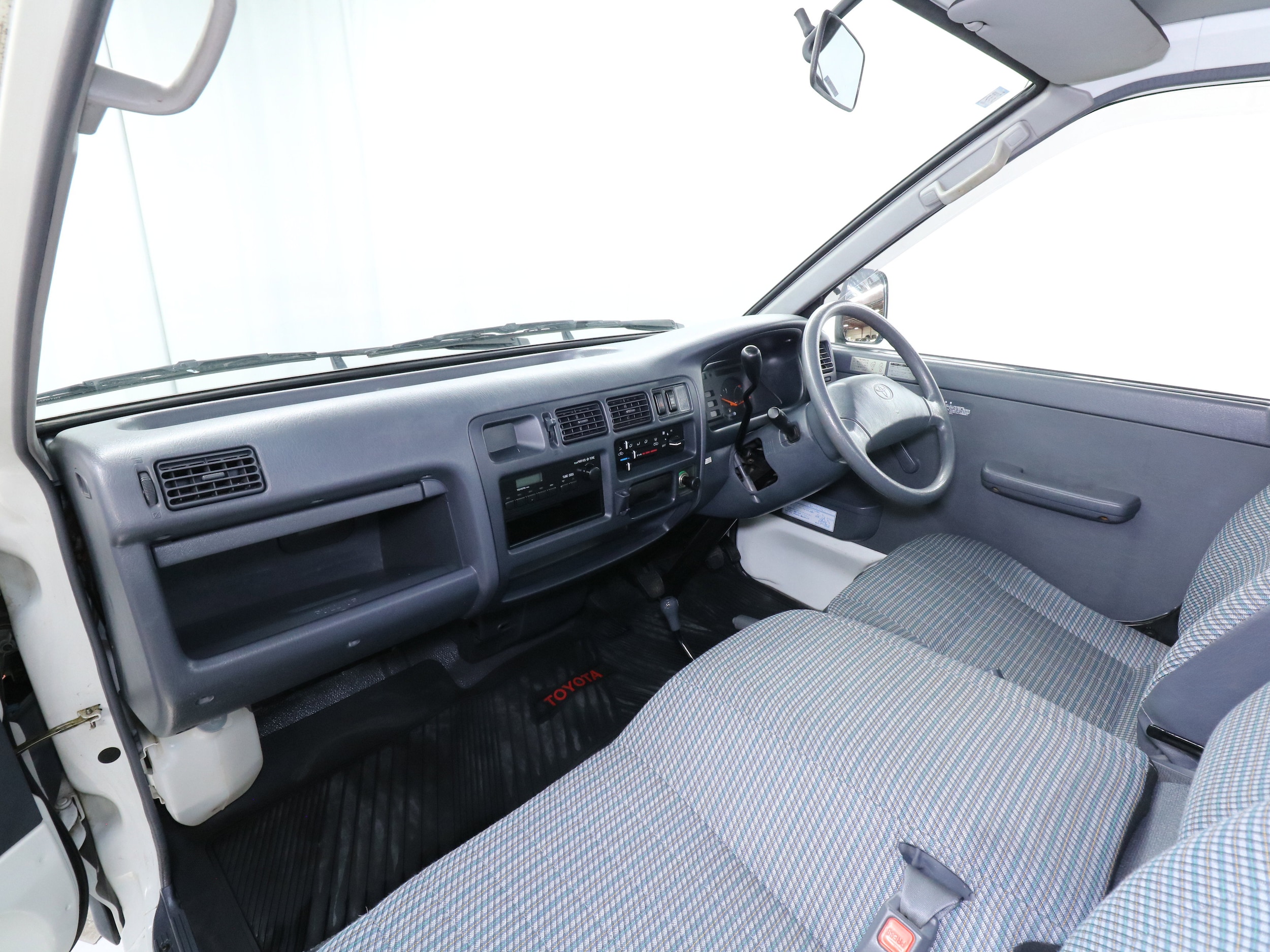 1997 Toyota Liteace 22