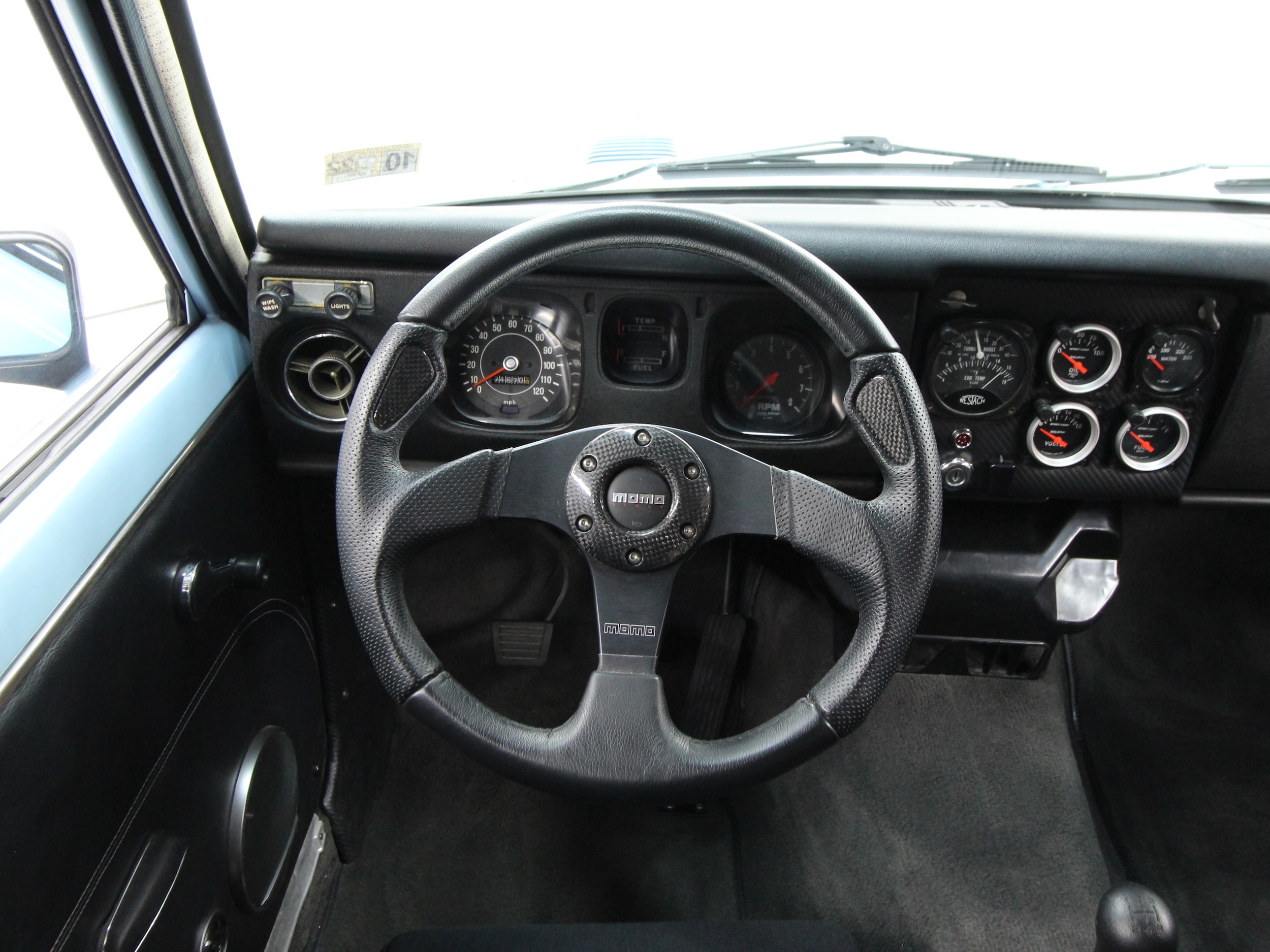 1969 Datsun 510 10