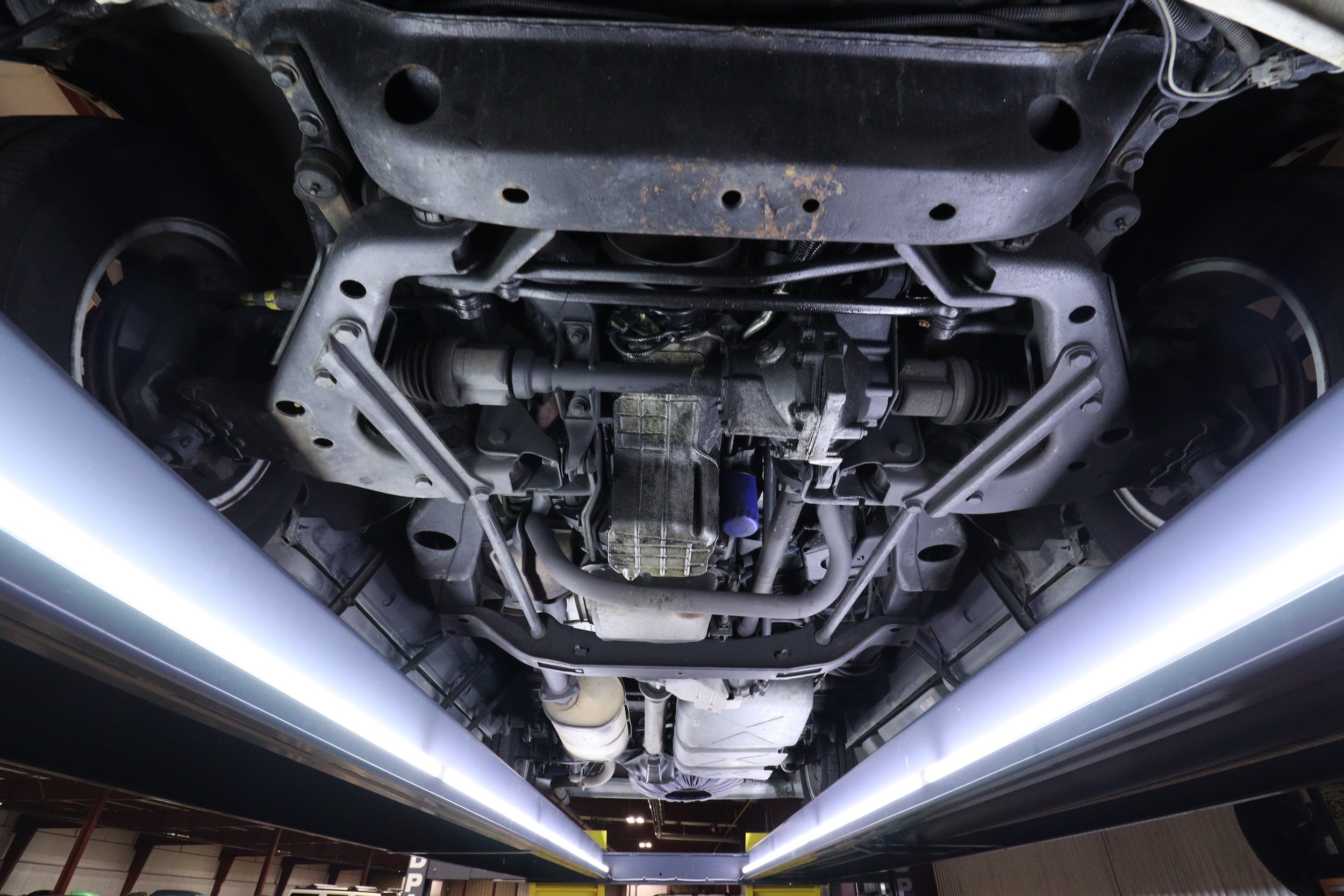 2001 Chevrolet Astro Cargo Van 42