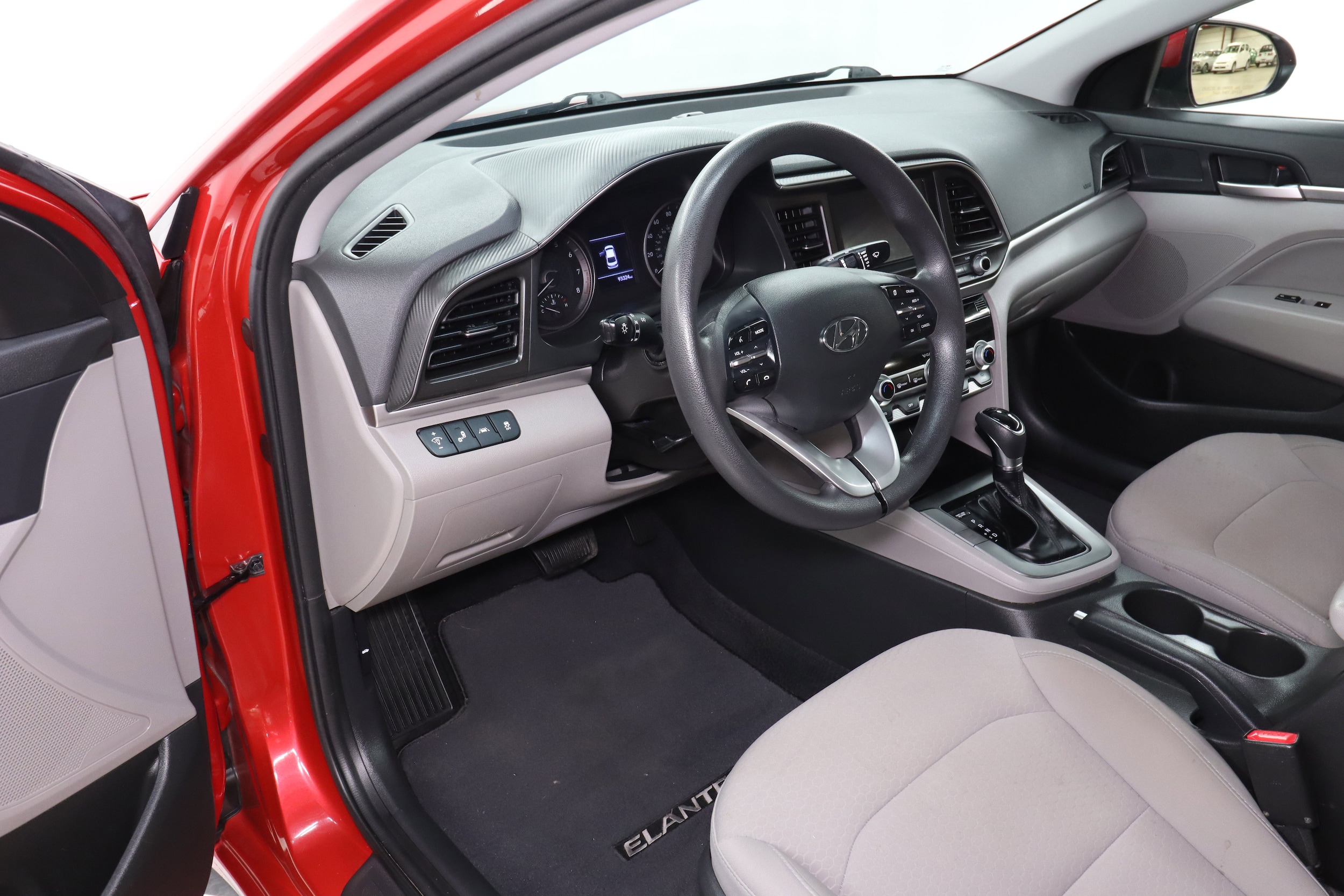 2020 Hyundai Elantra 9