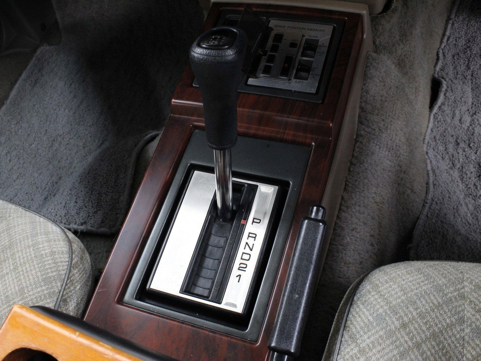 1983 Nissan Gloria 13