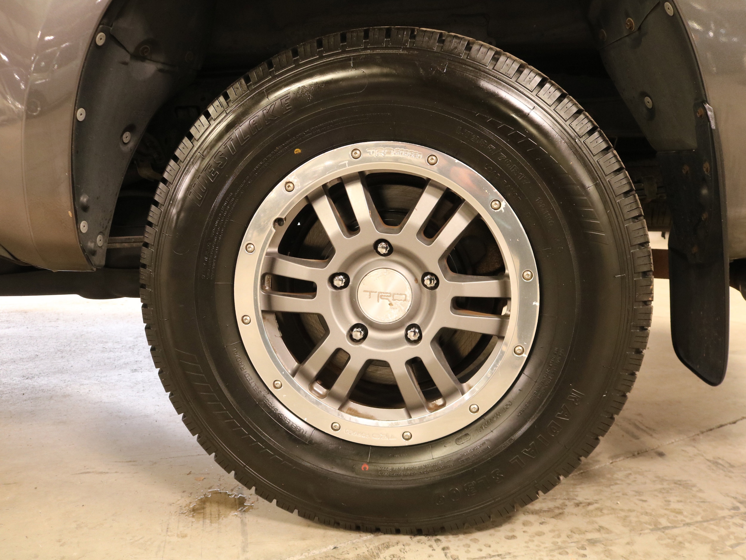 2012 Toyota Tundra 4WD Truck 33