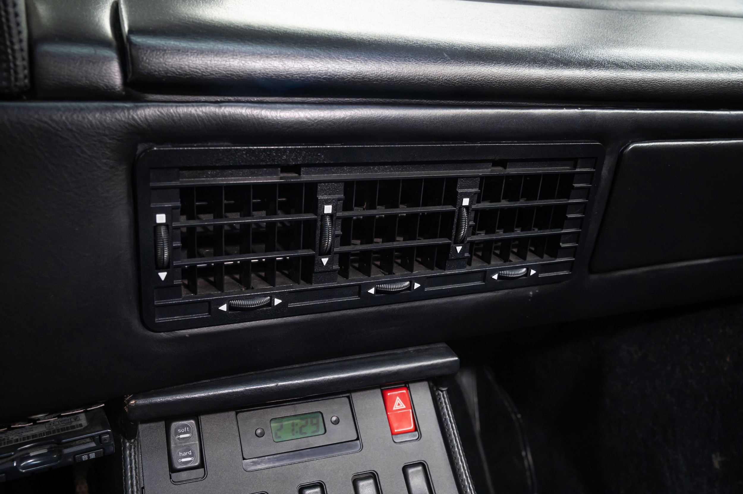 1991 Ferrari Mondial 133