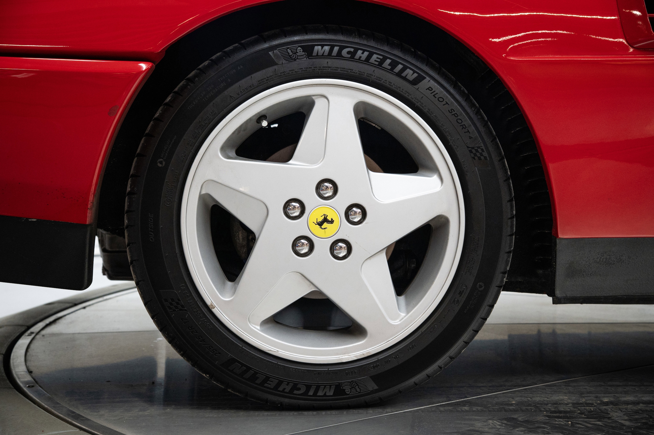 1991 Ferrari Mondial 70