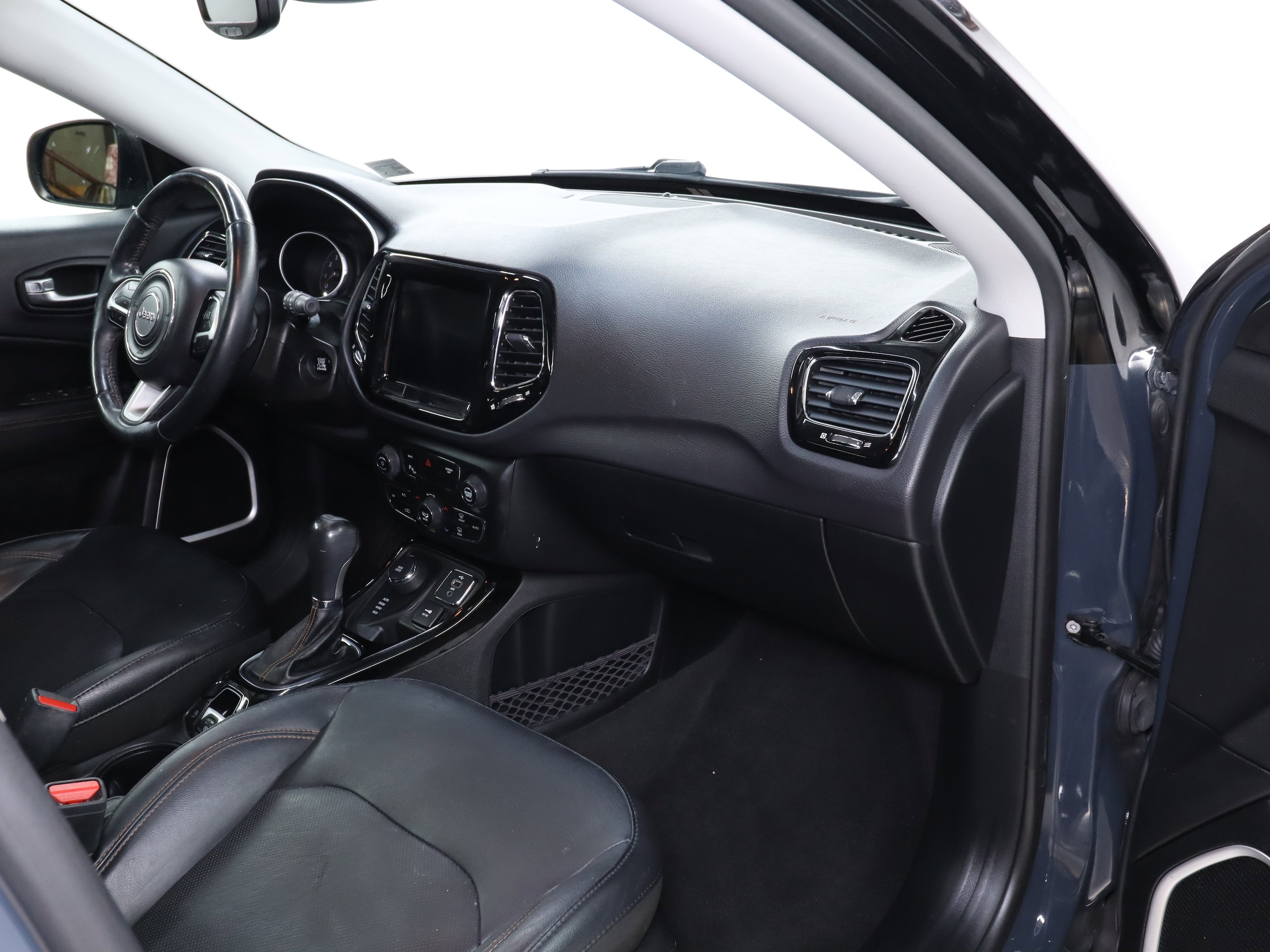 2018 Jeep Compass 16