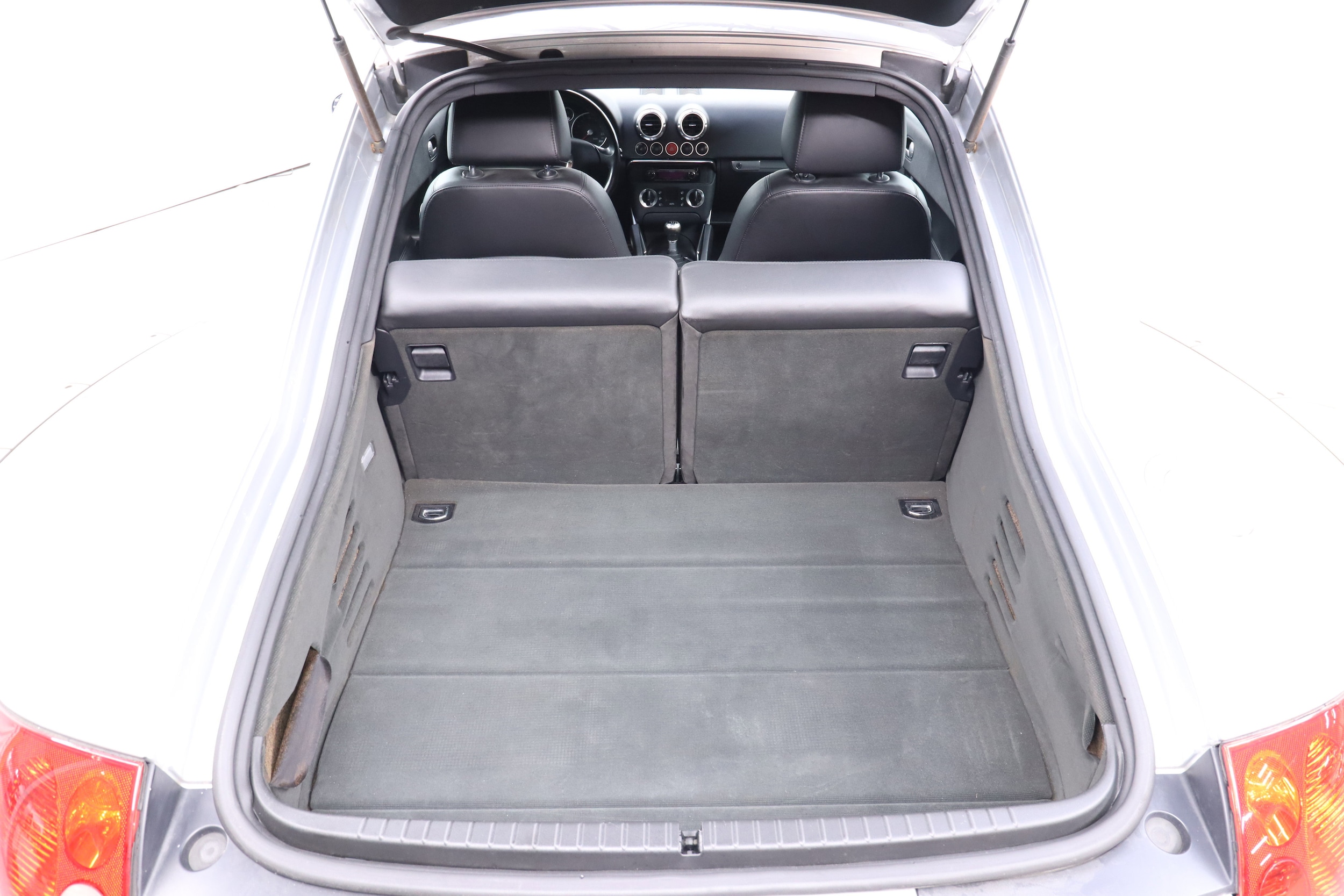 2000 Audi TT 28