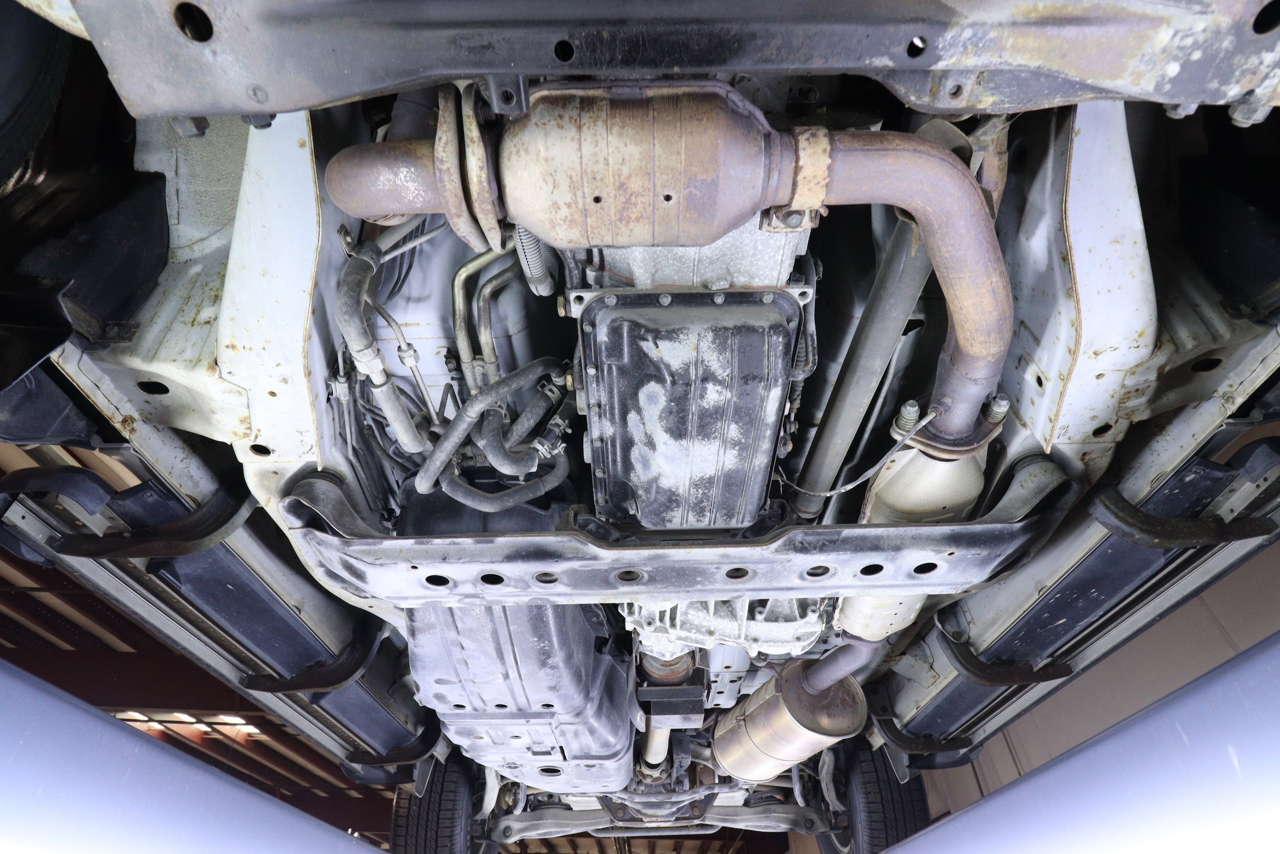 2000 Mitsubishi Pajero 44