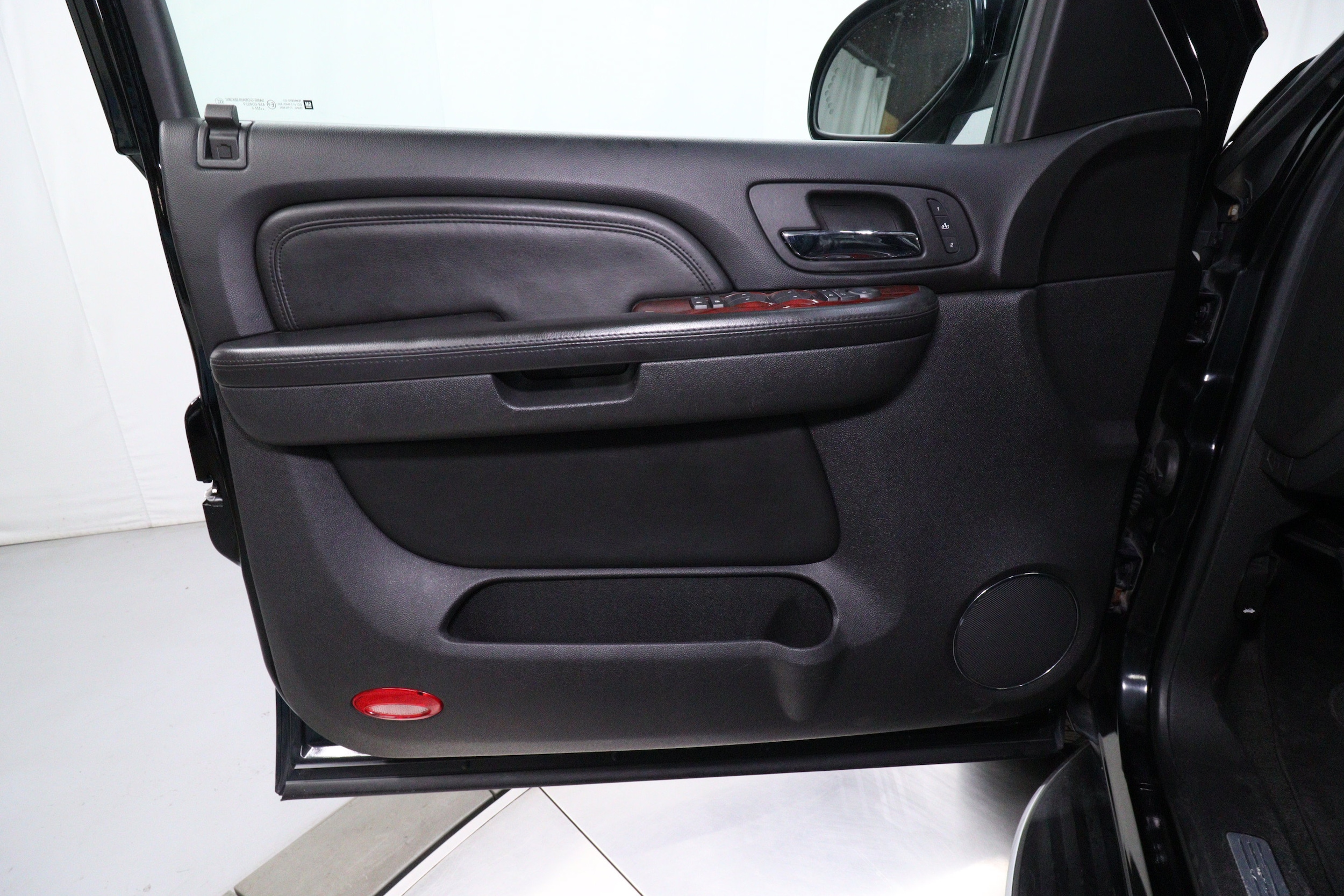2007 Cadillac Escalade 25