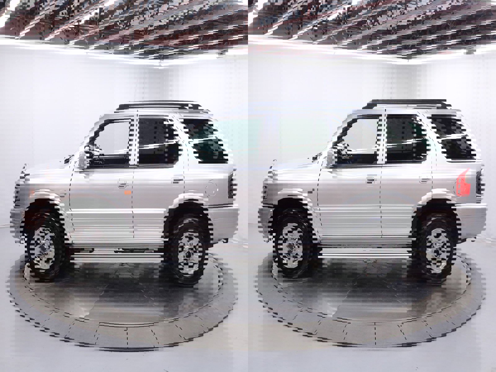 1998 Isuzu Wizard 4