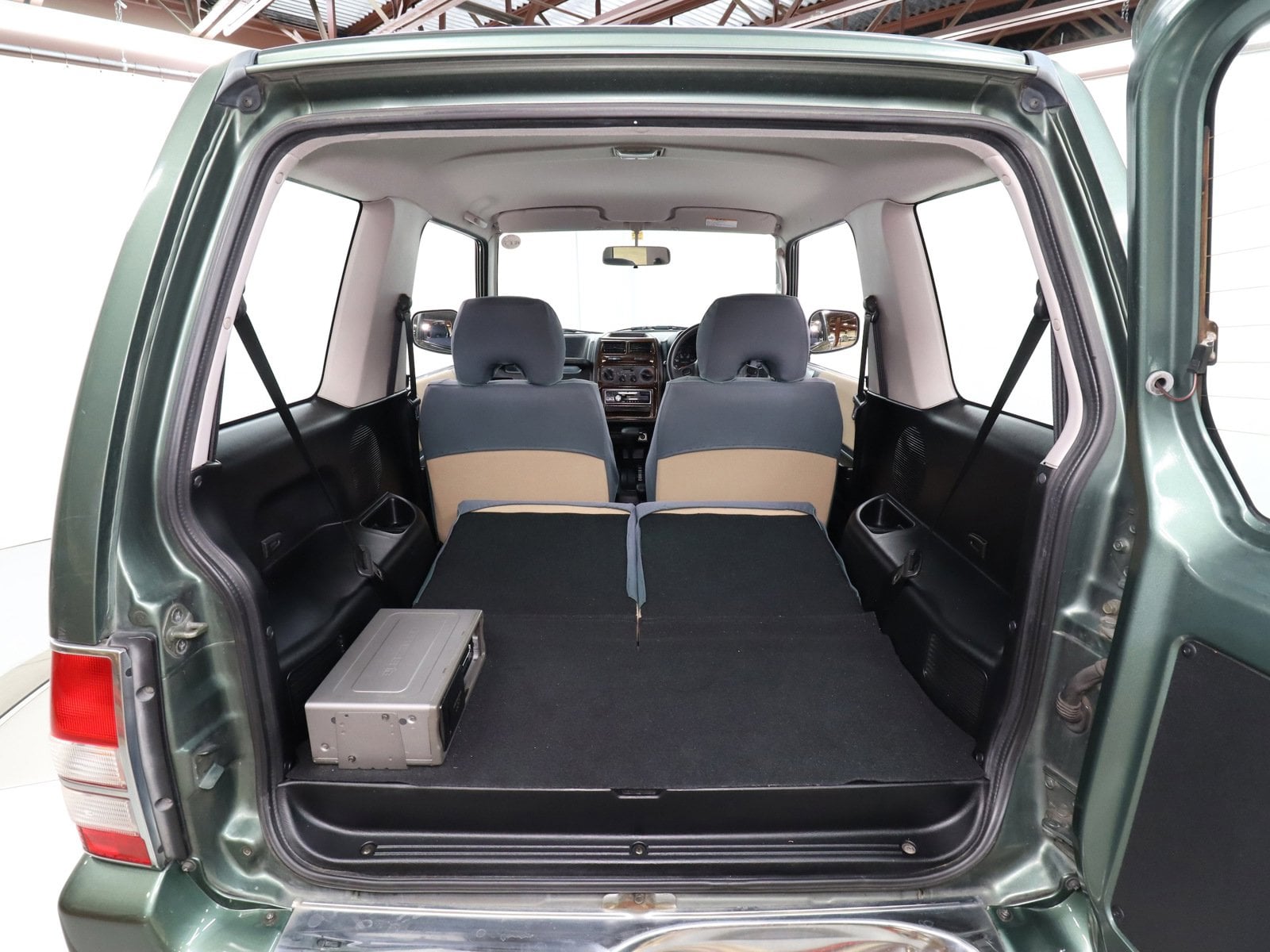 1998 Mitsubishi Pajero Mini 24