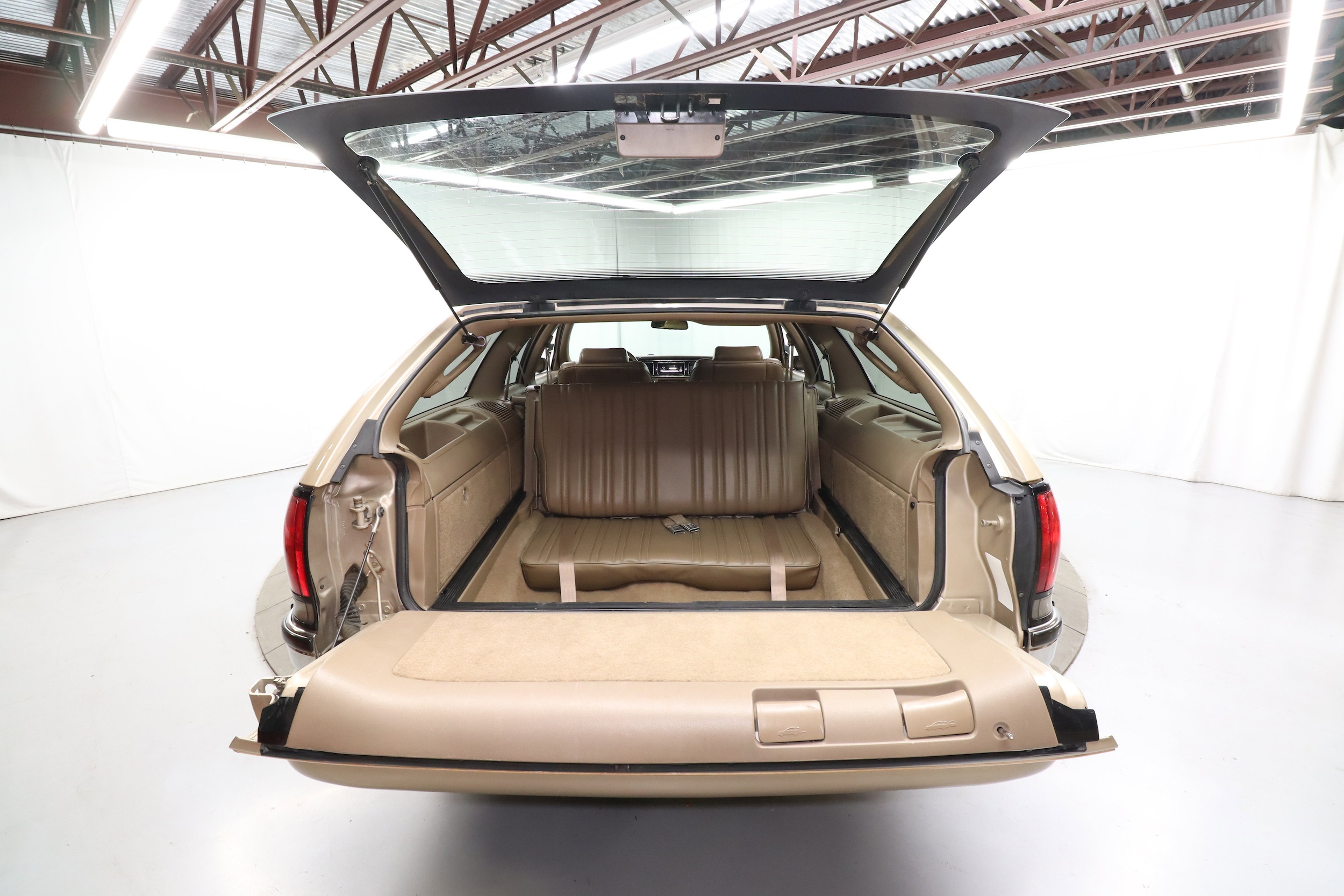 1993 Buick Roadmaster 35